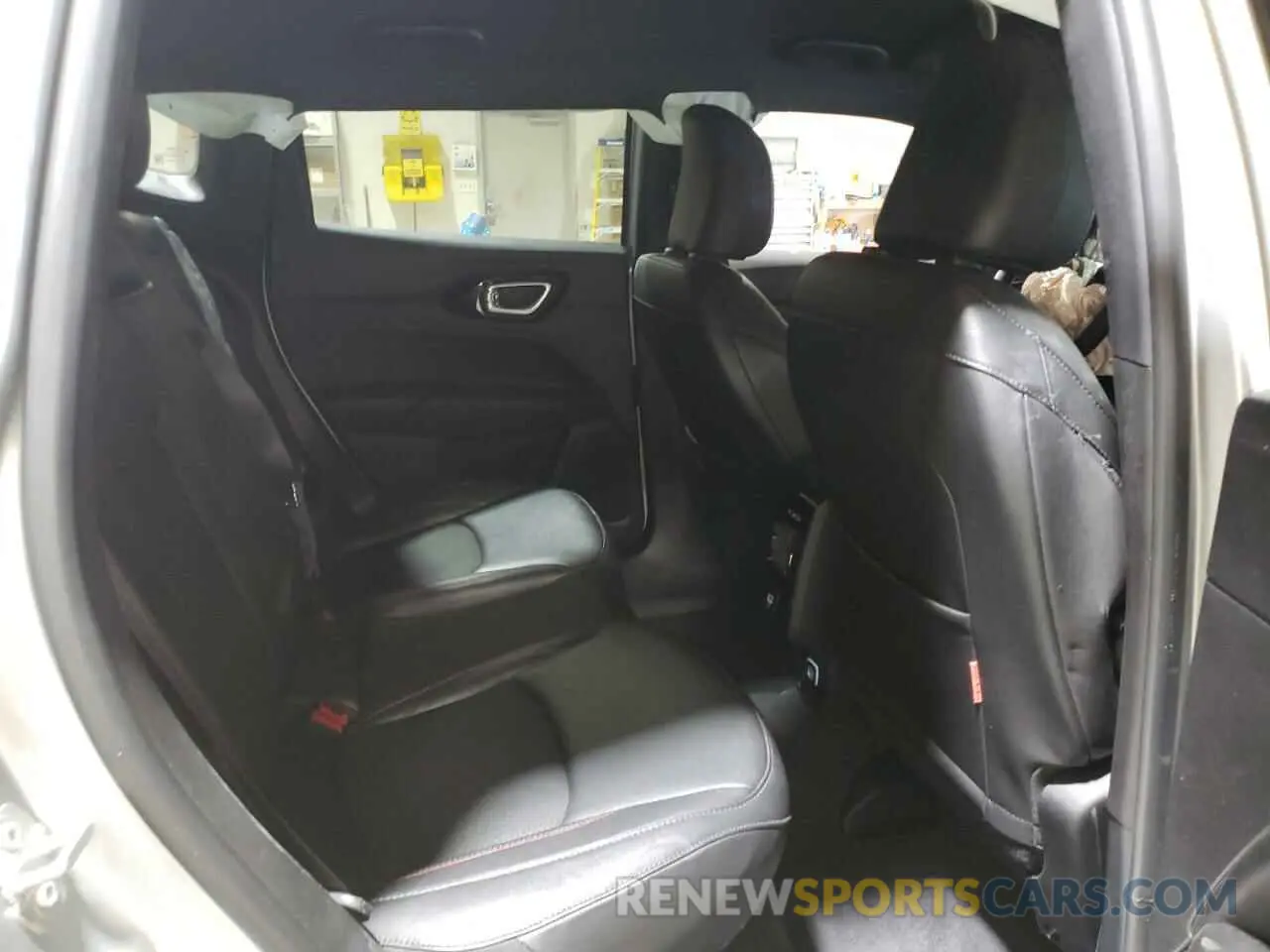 11 Photograph of a damaged car 3C4NJDDN5RT149519 JEEP COMPASS 2024