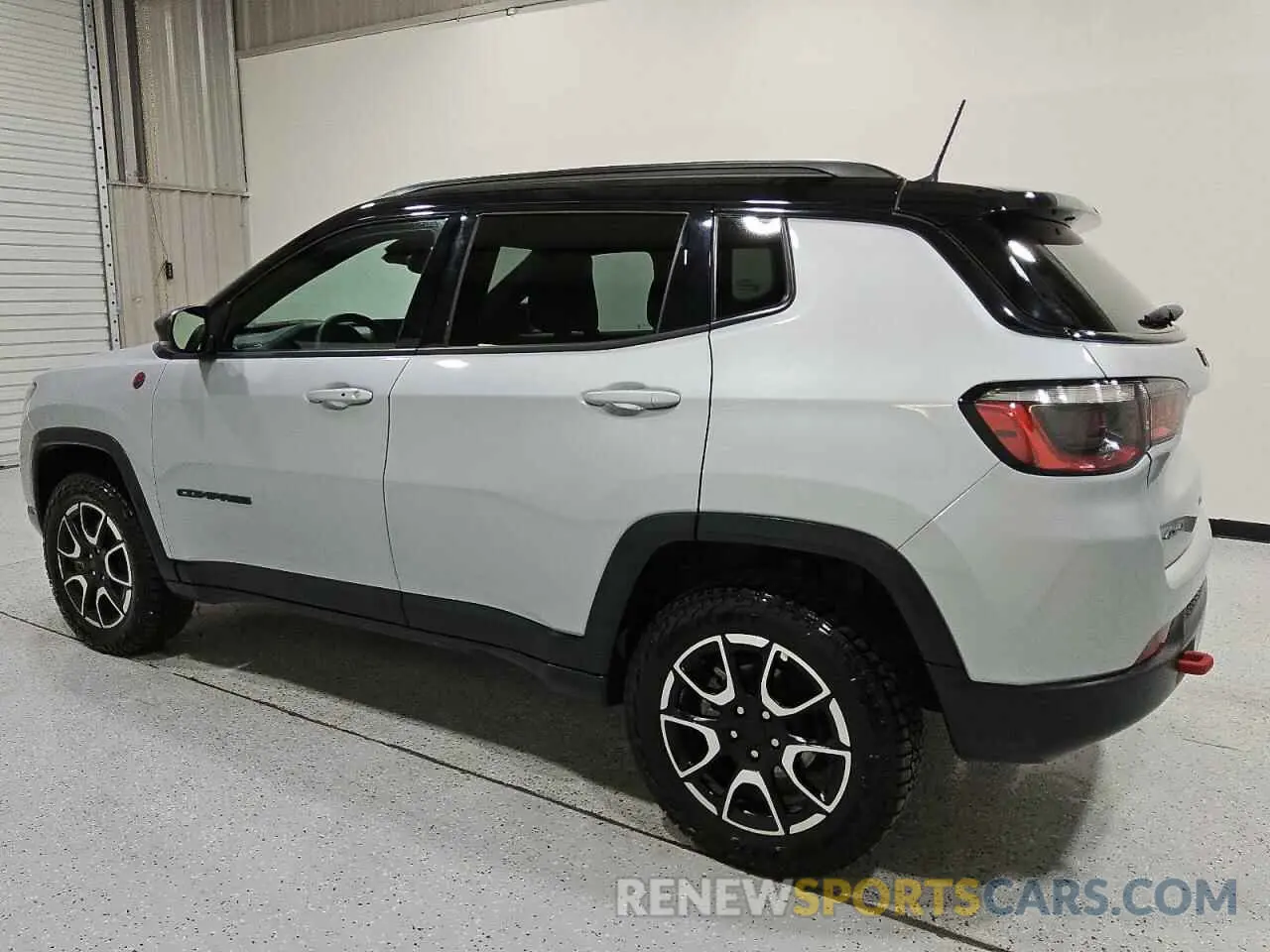 2 Фотография поврежденного автомобиля 3C4NJDDN5RT149827 JEEP COMPASS 2024