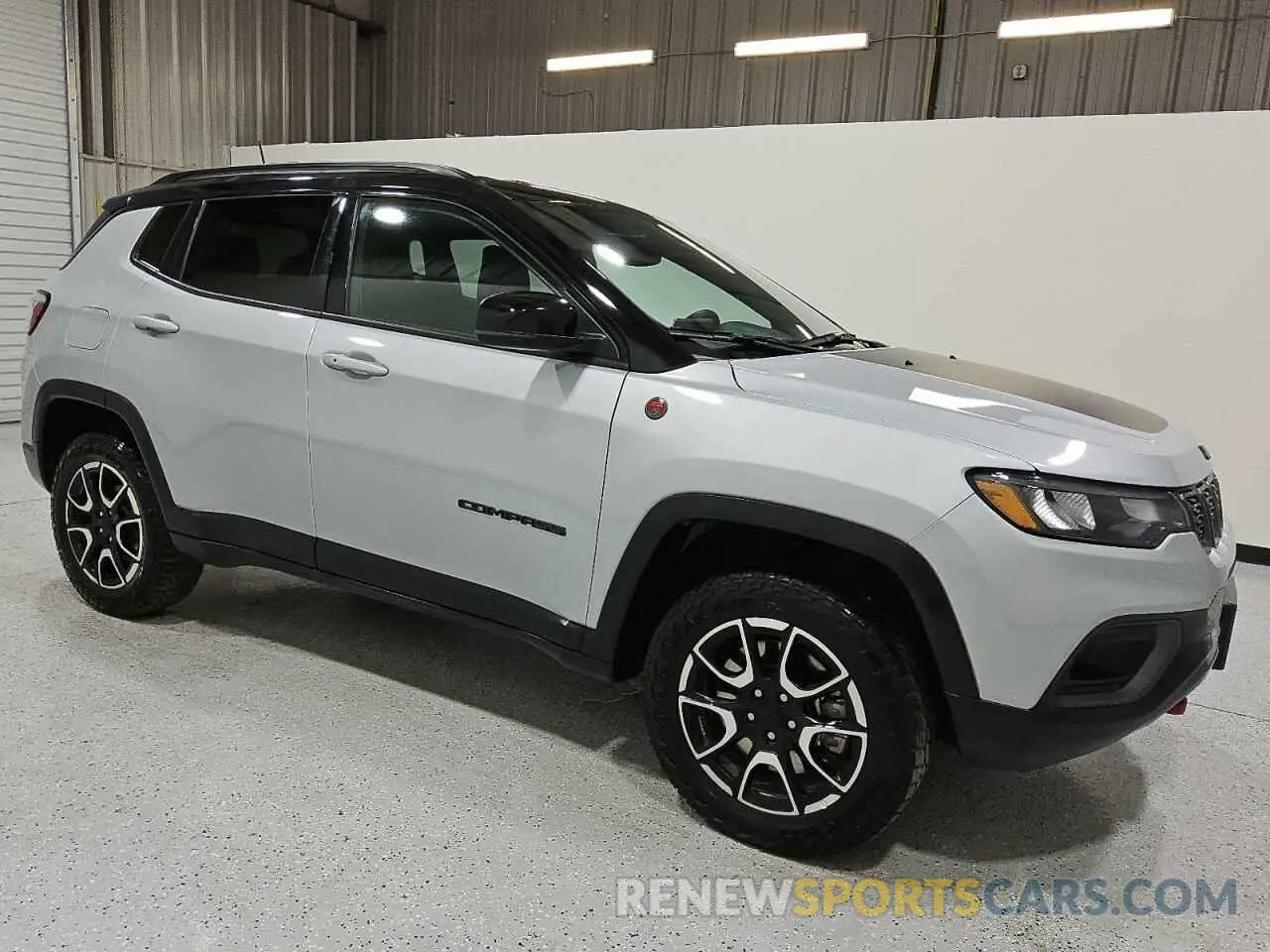 4 Фотография поврежденного автомобиля 3C4NJDDN5RT149827 JEEP COMPASS 2024
