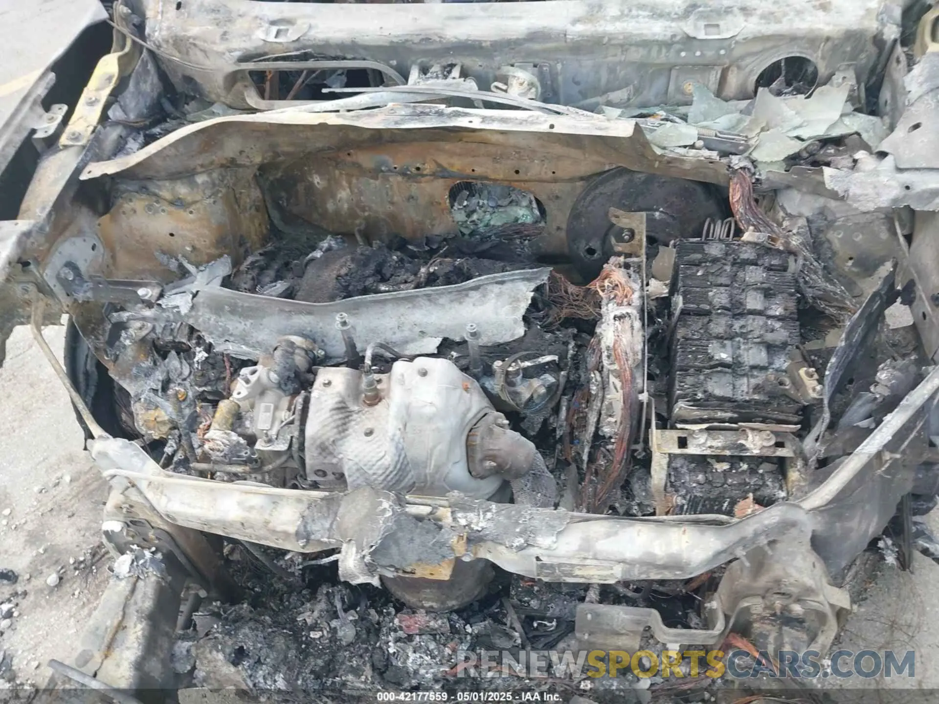10 Photograph of a damaged car 3C4NJDDN5RT588722 JEEP COMPASS 2024
