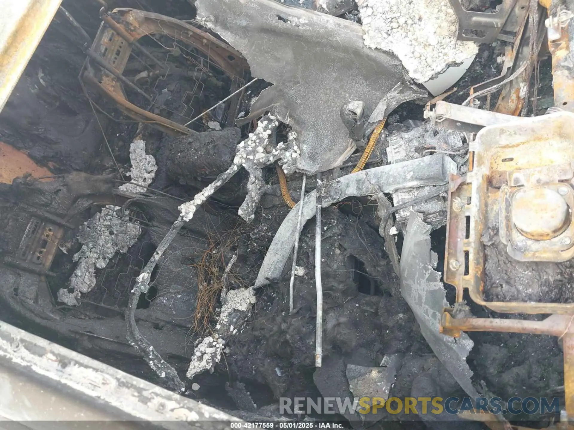5 Photograph of a damaged car 3C4NJDDN5RT588722 JEEP COMPASS 2024
