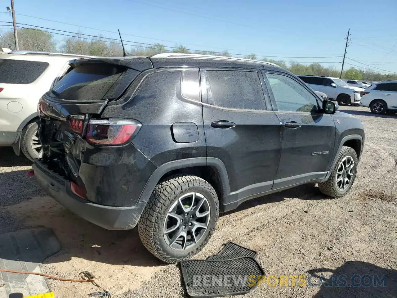 3 Photograph of a damaged car 3C4NJDDN6RT137508 JEEP COMPASS 2024