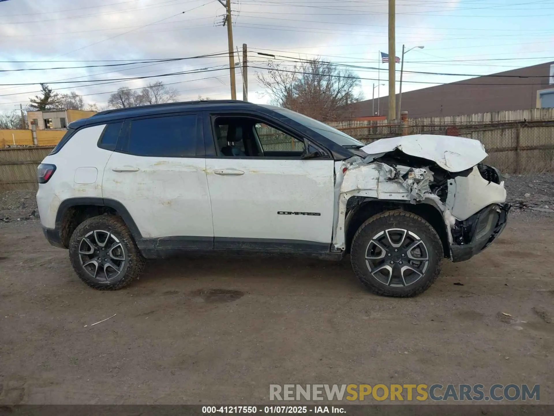 13 Photograph of a damaged car 3C4NJDDN7RT131393 JEEP COMPASS 2024