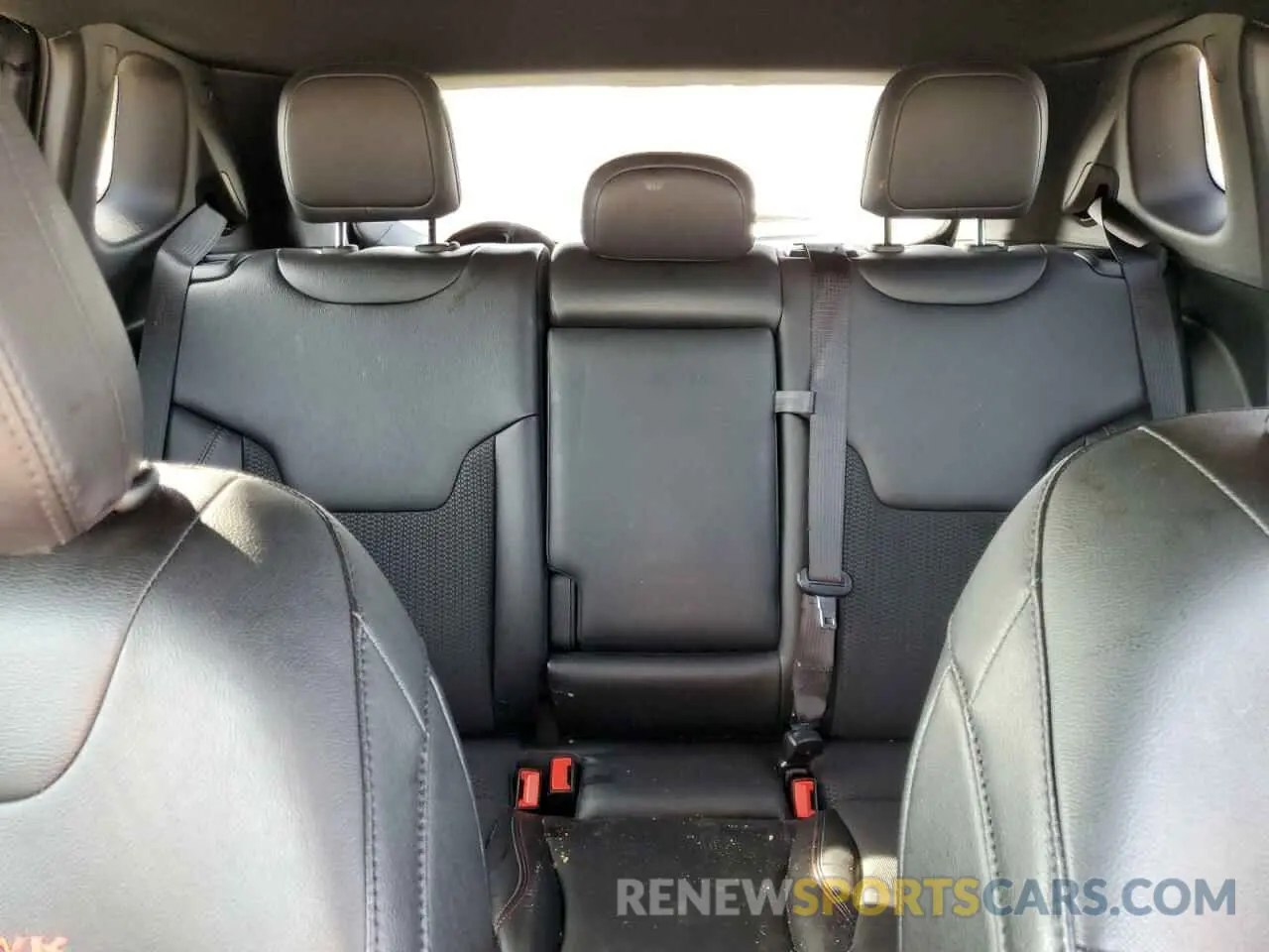 10 Фотография поврежденного автомобиля 3C4NJDDN7RT156682 JEEP COMPASS 2024