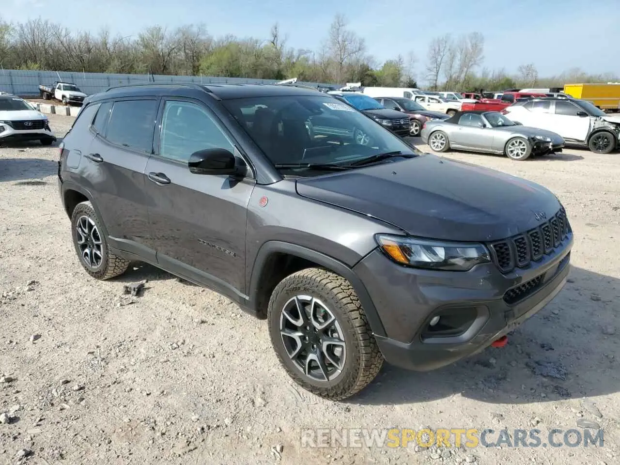 4 Фотография поврежденного автомобиля 3C4NJDDN7RT156682 JEEP COMPASS 2024