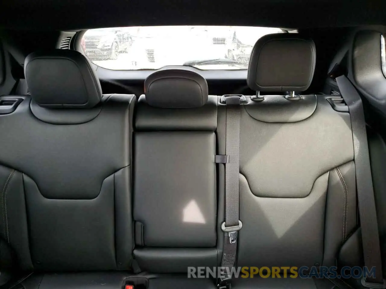 10 Photograph of a damaged car 3C4NJDFN1RT130236 JEEP COMPASS 2024