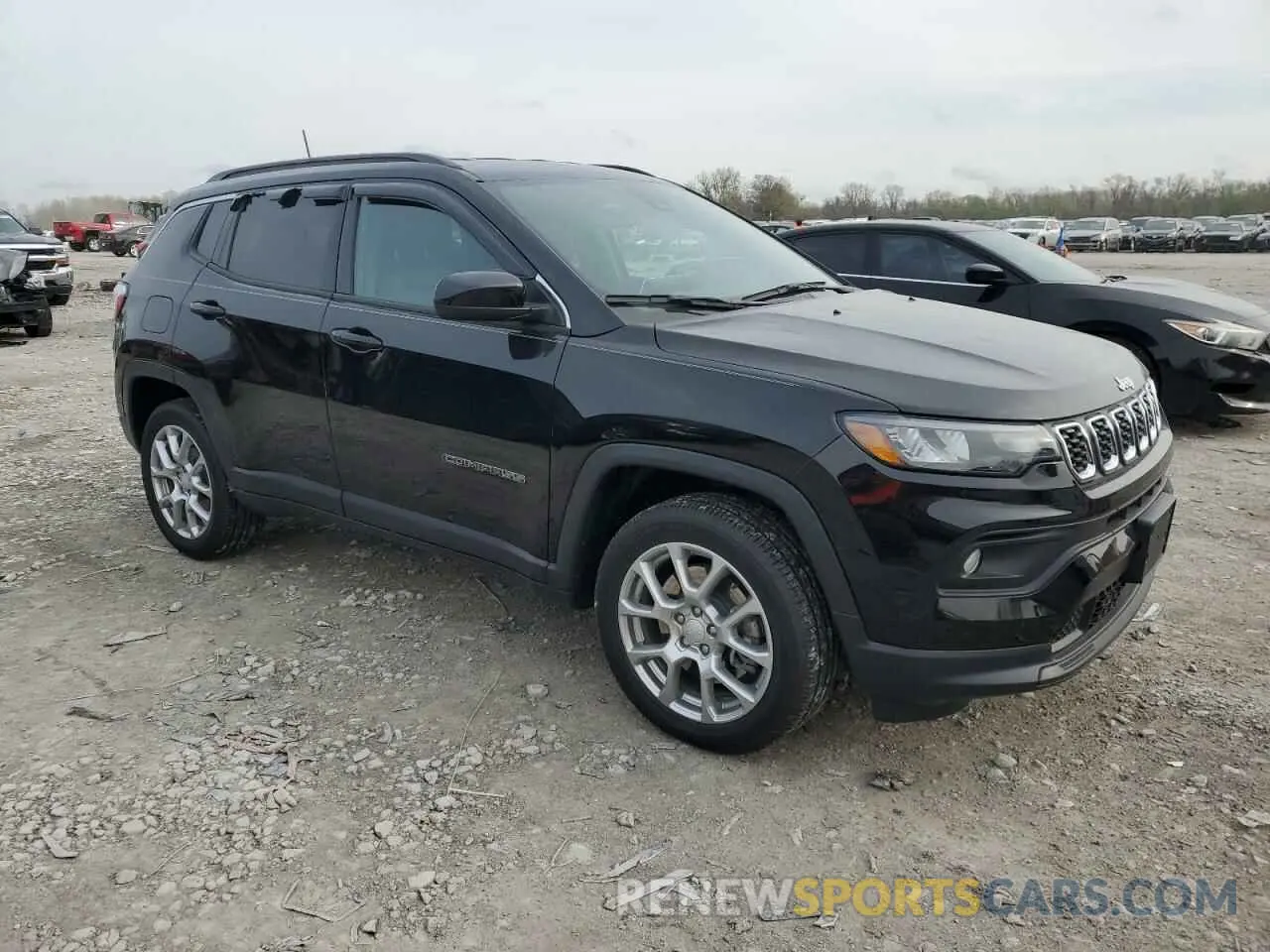4 Photograph of a damaged car 3C4NJDFN1RT130236 JEEP COMPASS 2024