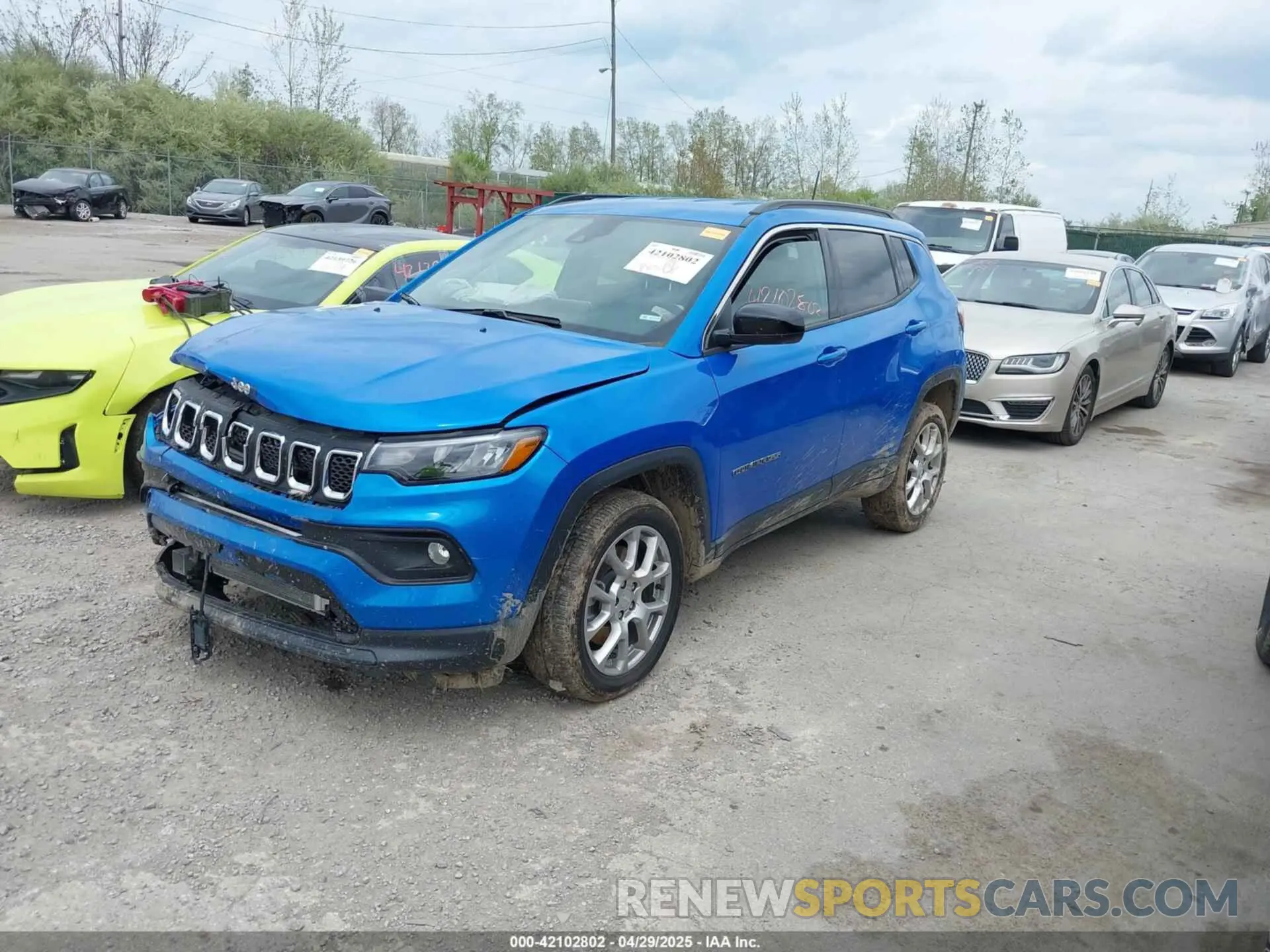 2 Photograph of a damaged car 3C4NJDFN6RT600714 JEEP COMPASS 2024