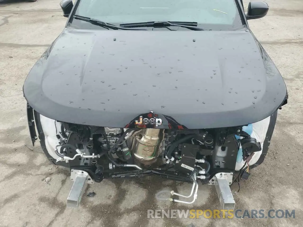 11 Photograph of a damaged car 3C4NJDFN7RT121993 JEEP COMPASS 2024