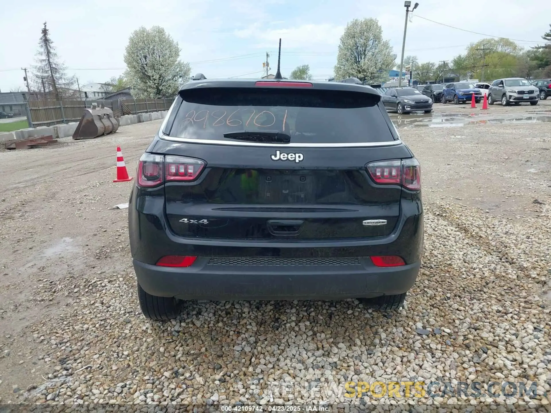 15 Photograph of a damaged car 3C4NJDFN9RT143218 JEEP COMPASS 2024