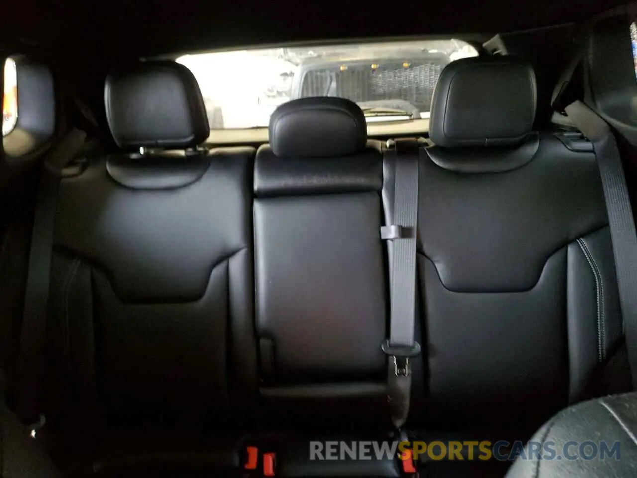 10 Фотография поврежденного автомобиля 3C4NJDFNXRT579012 JEEP COMPASS 2024