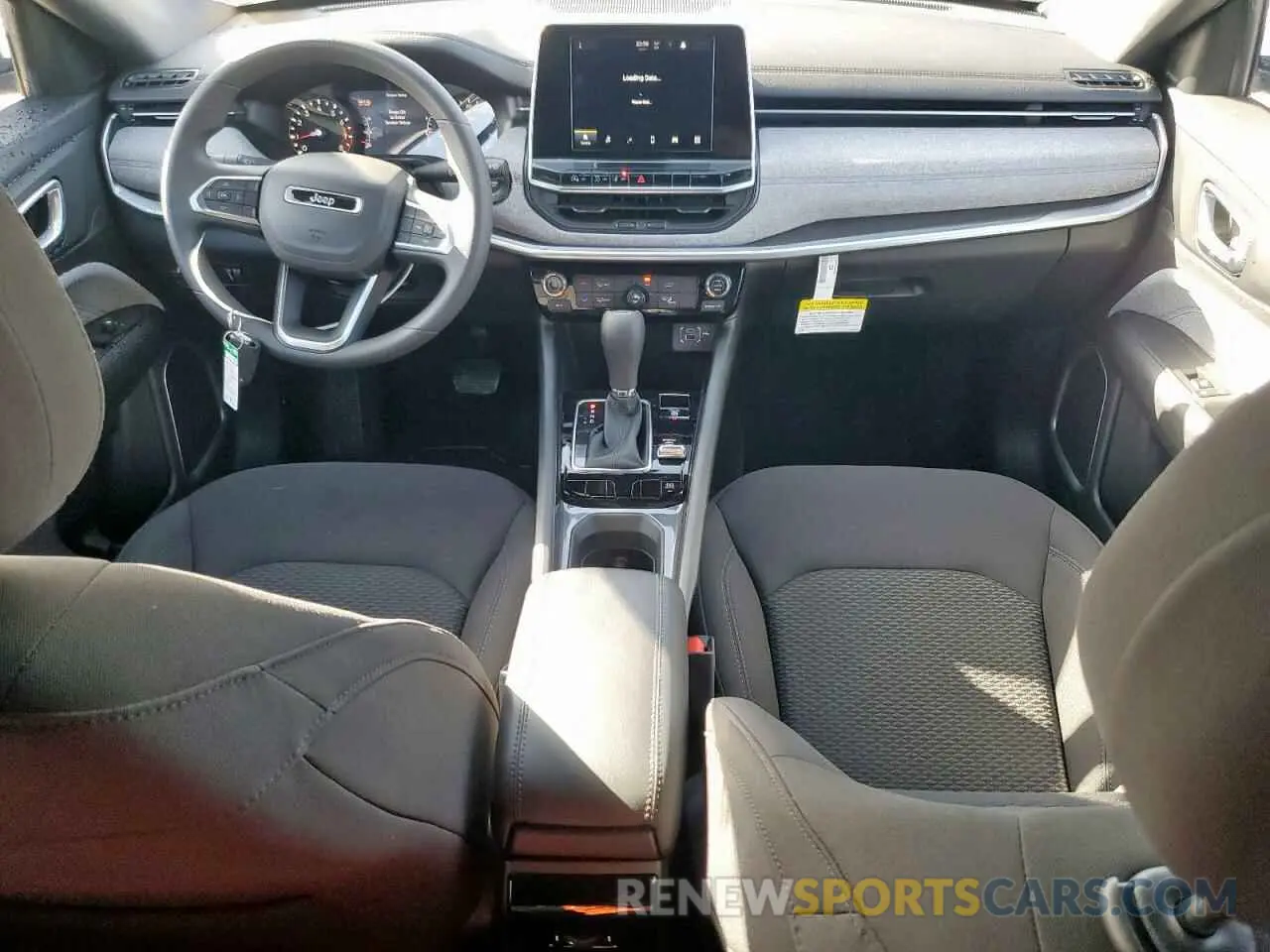 8 Фотография поврежденного автомобиля 3C4NJDAN1ST542461 JEEP COMPASS 2025