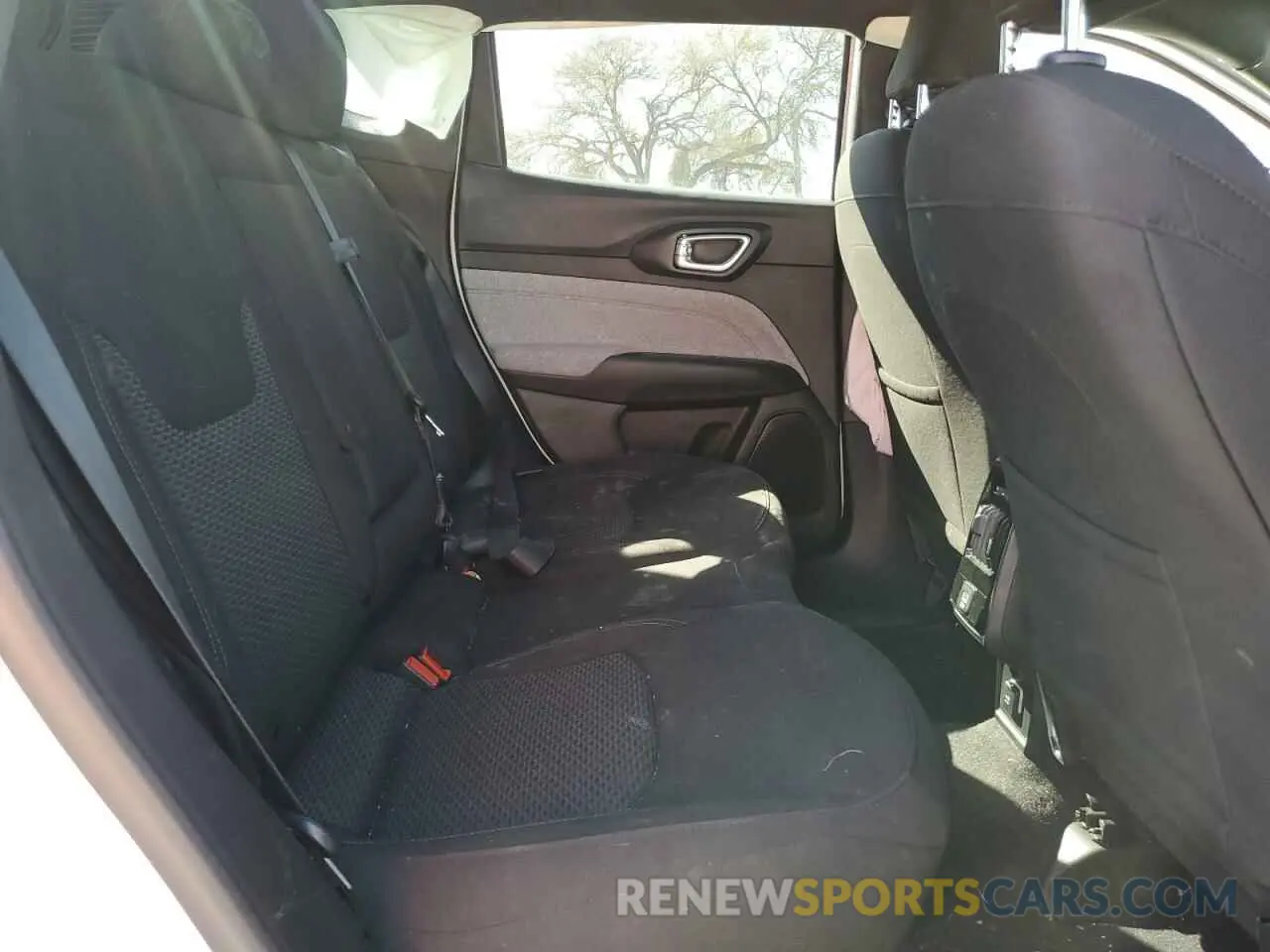 10 Фотография поврежденного автомобиля 3C4NJDAN3ST515939 JEEP COMPASS 2025