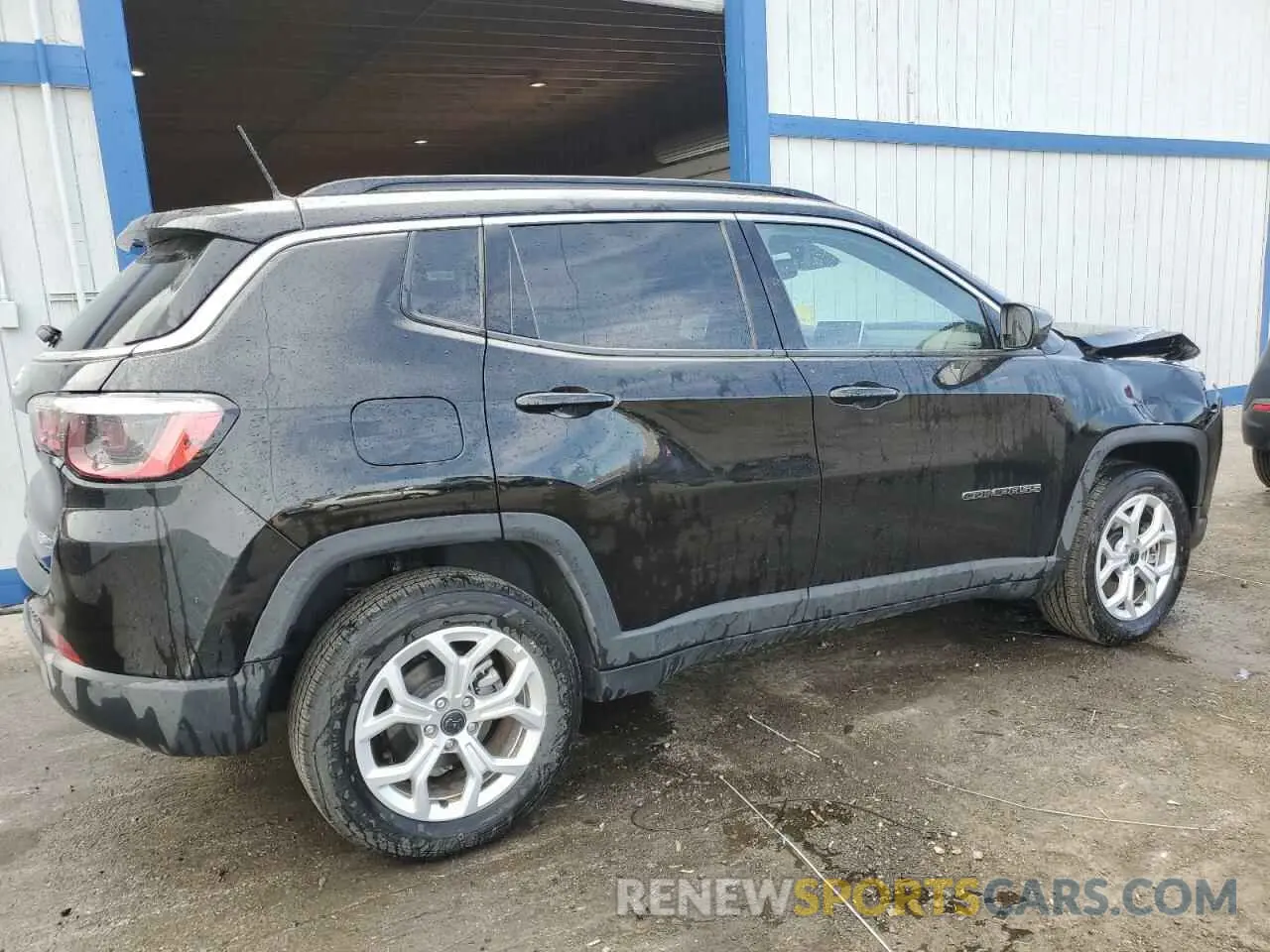 3 Фотография поврежденного автомобиля 3C4NJDBN1ST547206 JEEP COMPASS 2025