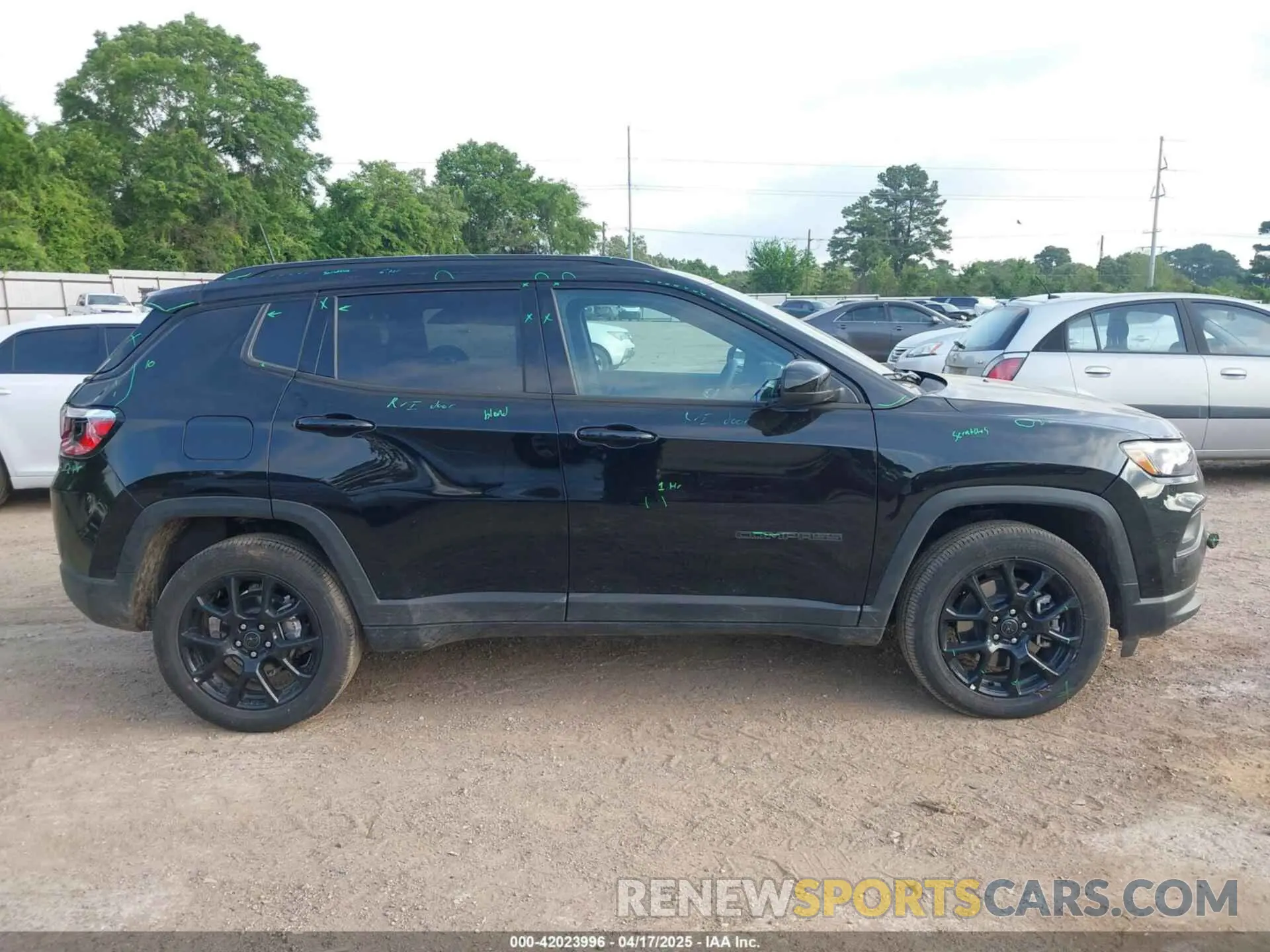 13 Фотография поврежденного автомобиля 3C4NJDBN4ST526236 JEEP COMPASS 2025
