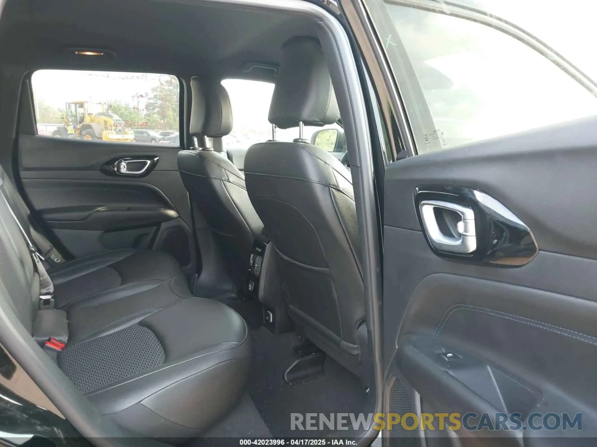 8 Фотография поврежденного автомобиля 3C4NJDBN4ST526236 JEEP COMPASS 2025