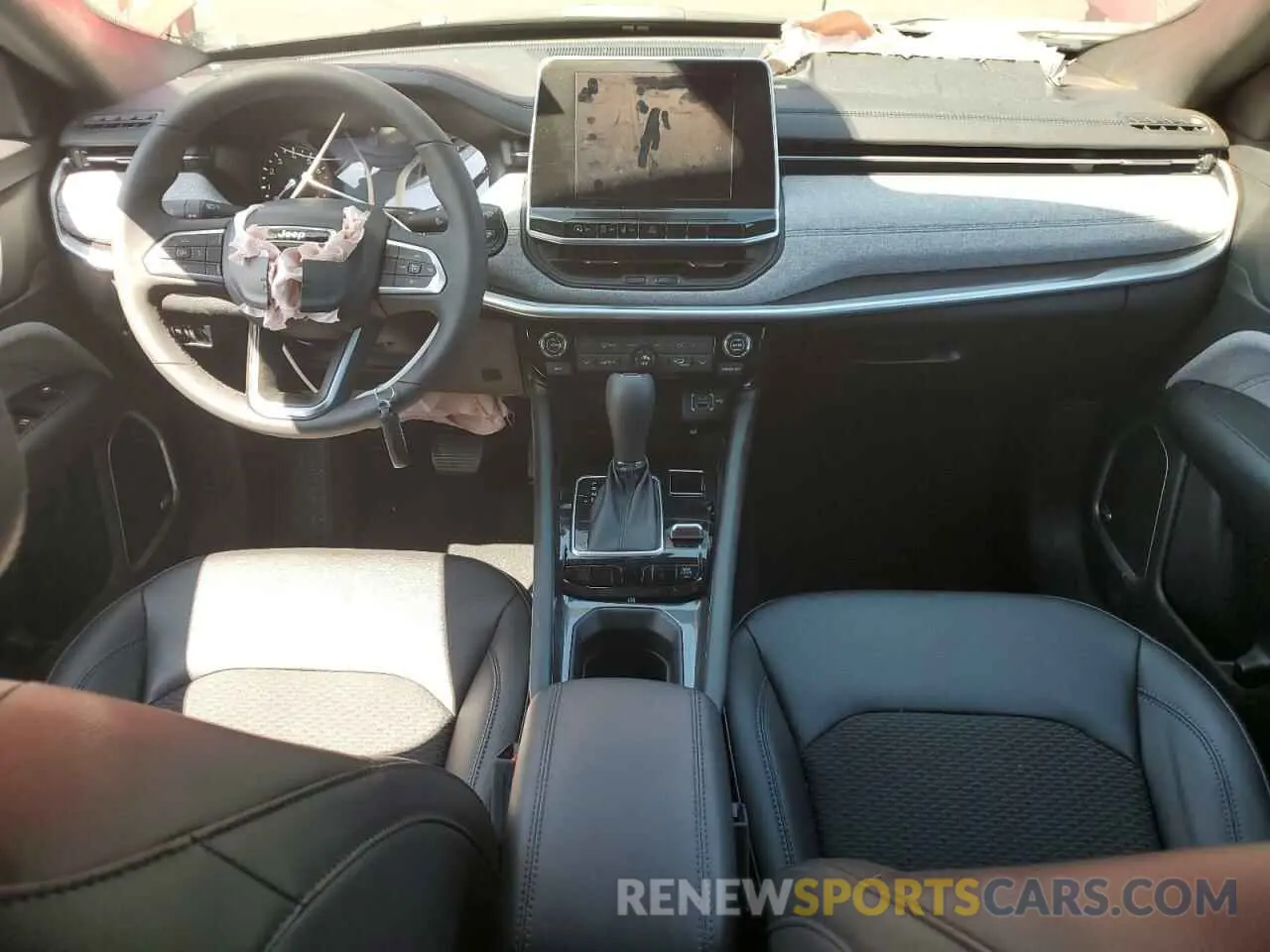 8 Фотография поврежденного автомобиля 3C4NJDBN4ST569877 JEEP COMPASS 2025