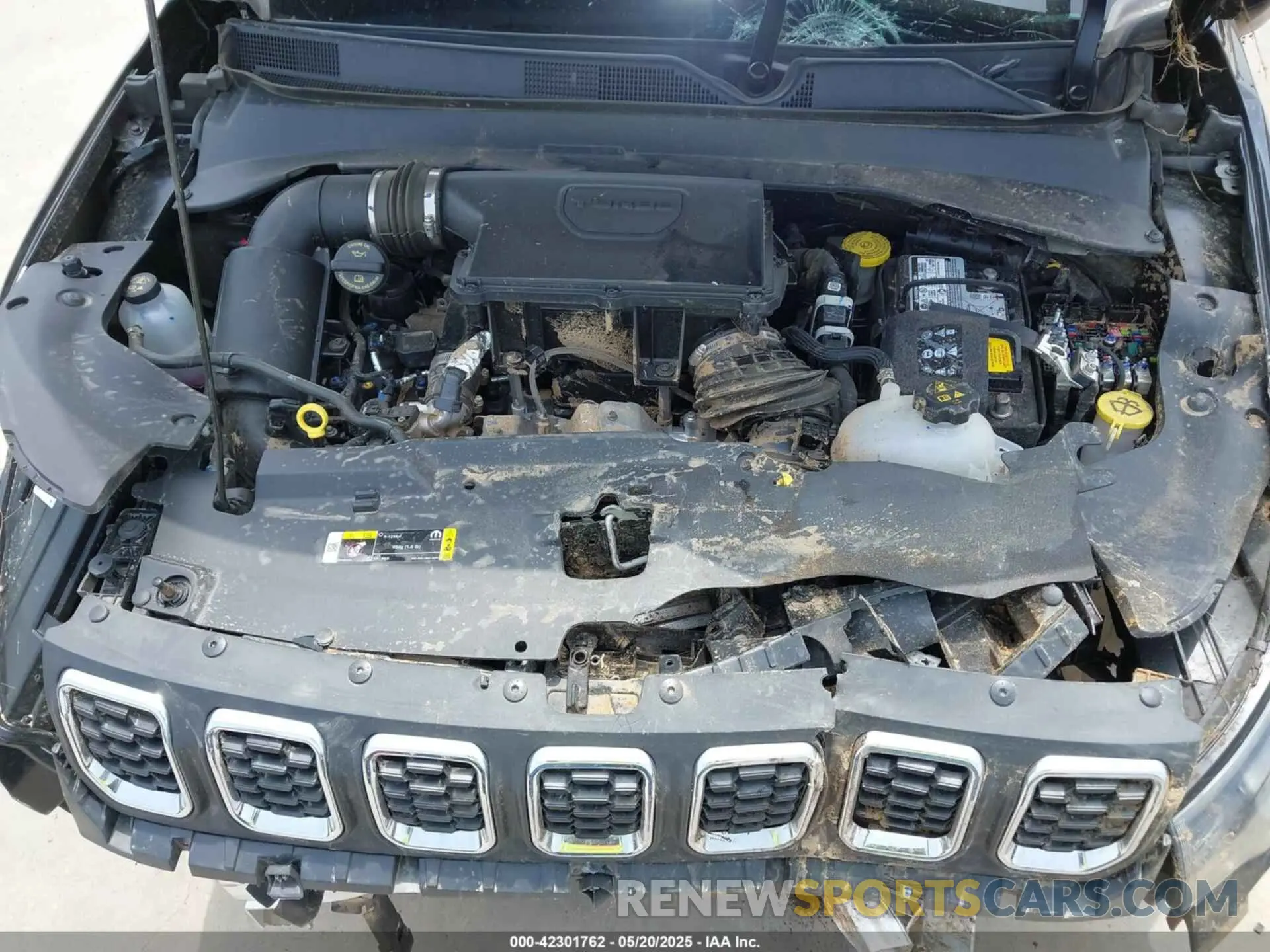 10 Photograph of a damaged car 3C4NJDBN5ST577602 JEEP COMPASS 2025