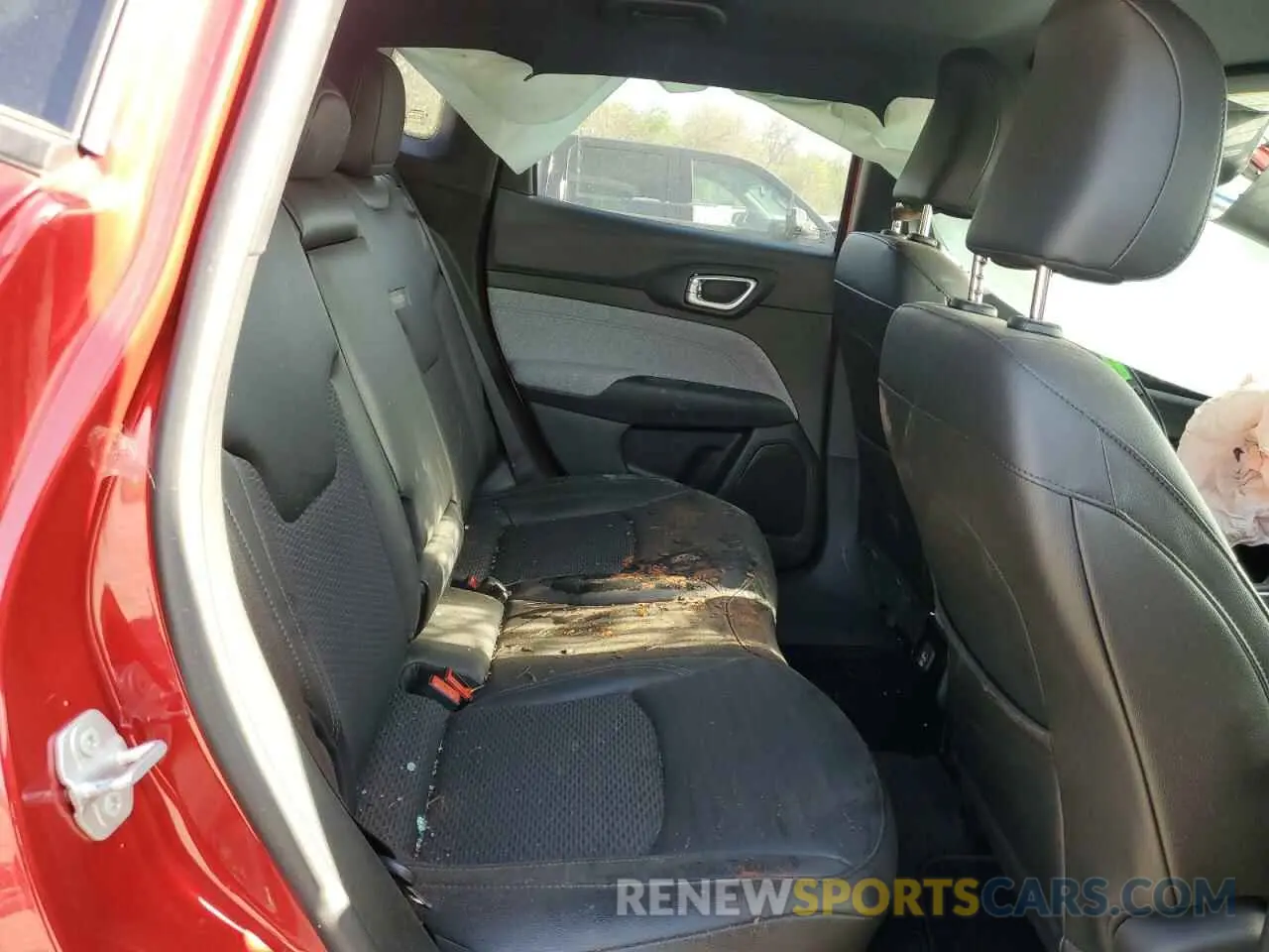 11 Photograph of a damaged car 3C4NJDBN8ST538342 JEEP COMPASS 2025