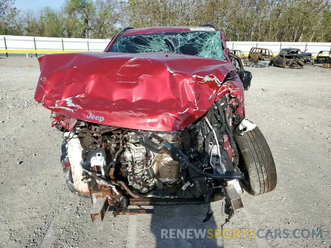 5 Photograph of a damaged car 3C4NJDBN8ST538342 JEEP COMPASS 2025