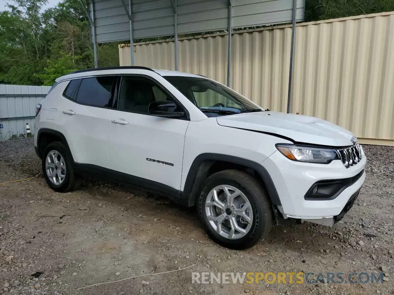 4 Photograph of a damaged car 3C4NJDBN8ST556128 JEEP COMPASS 2025