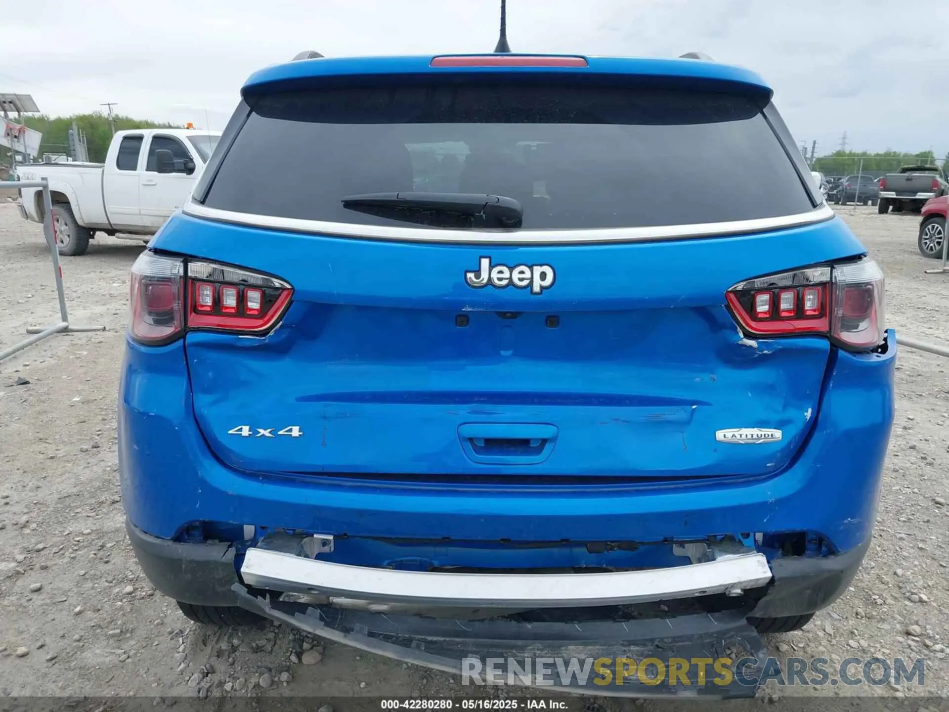 15 Photograph of a damaged car 3C4NJDBNXST526547 JEEP COMPASS 2025