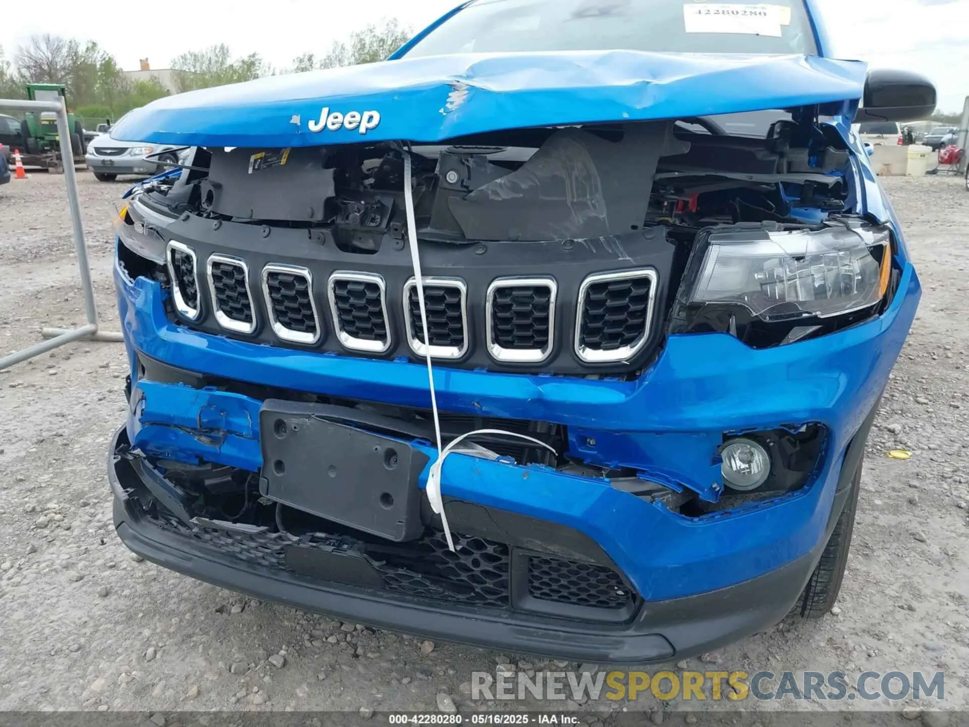 6 Photograph of a damaged car 3C4NJDBNXST526547 JEEP COMPASS 2025