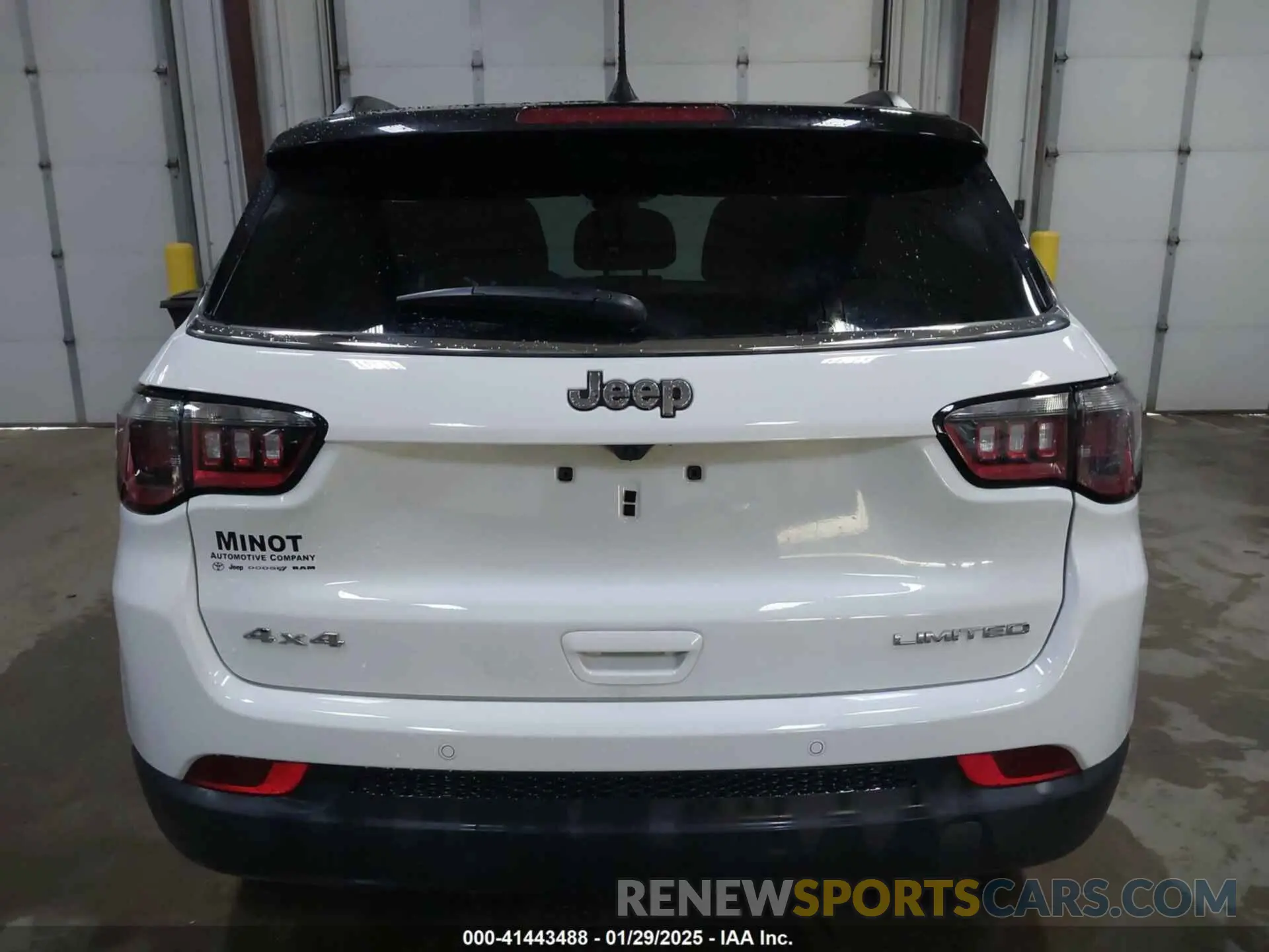 16 Photograph of a damaged car 3C4NJDCN0ST517886 JEEP COMPASS 2025