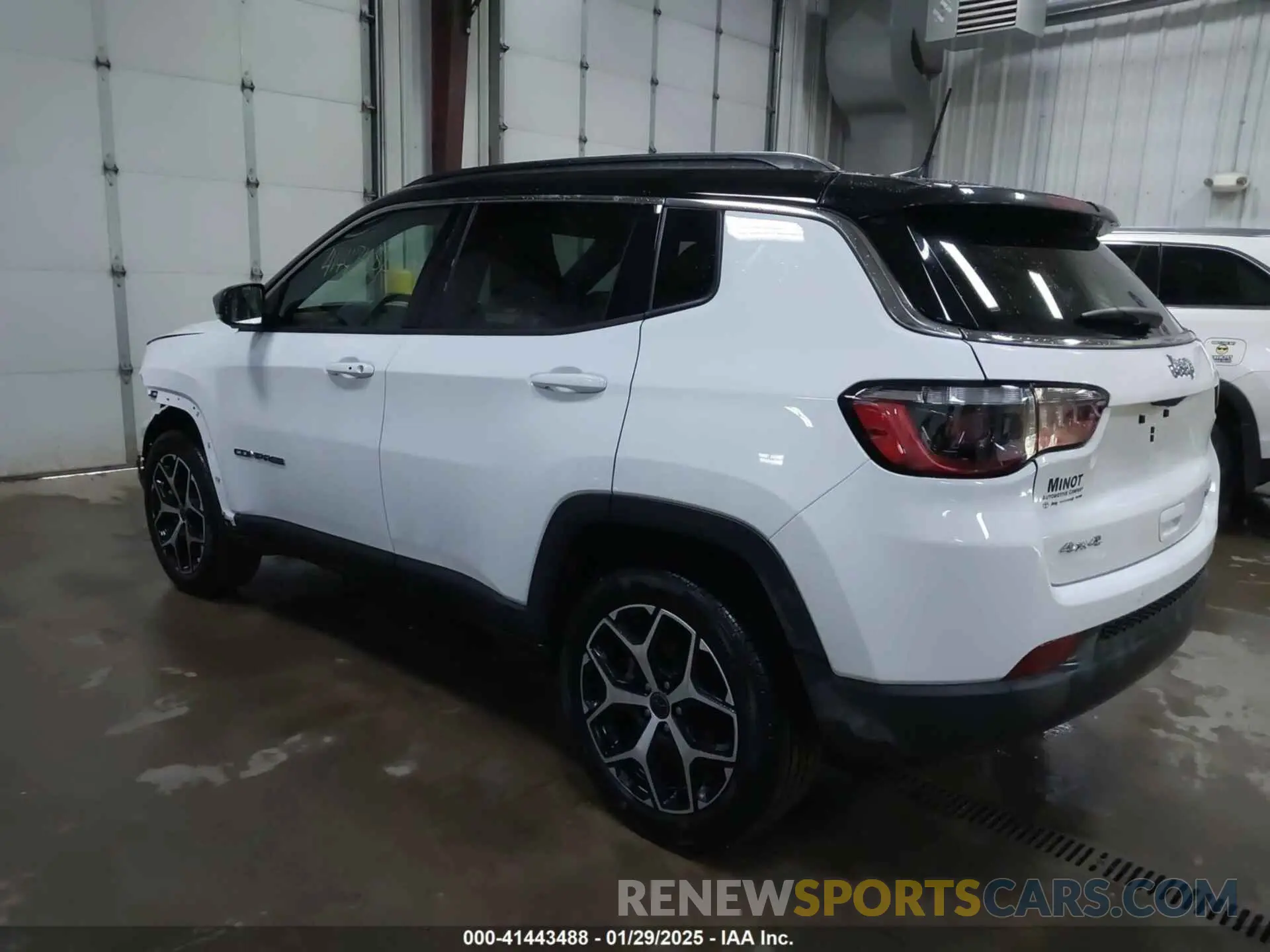 3 Photograph of a damaged car 3C4NJDCN0ST517886 JEEP COMPASS 2025