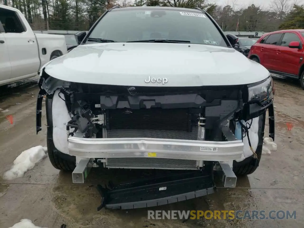 5 Photograph of a damaged car 3C4NJDCN0ST521906 JEEP COMPASS 2025