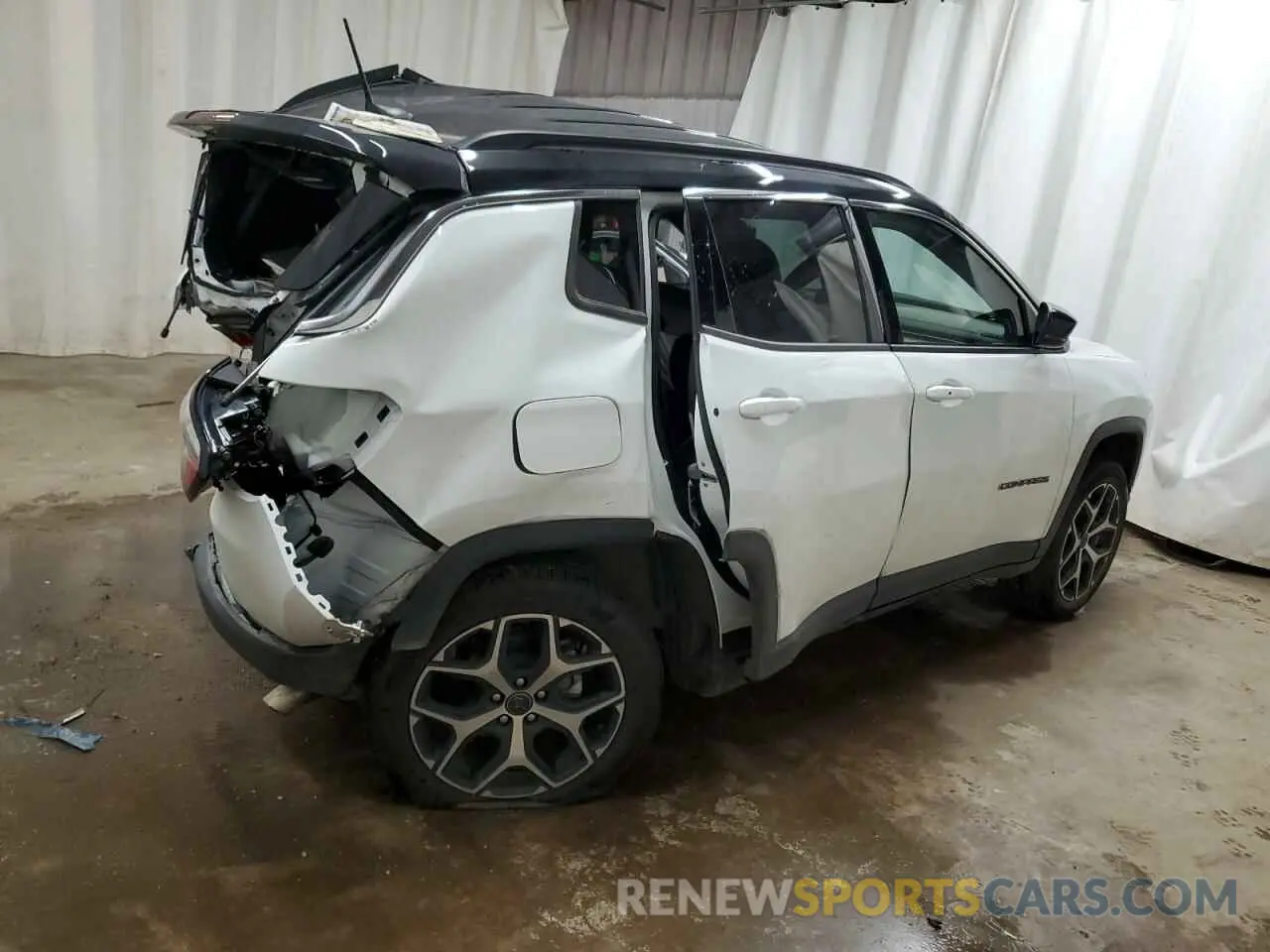 3 Photograph of a damaged car 3C4NJDCN3ST509992 JEEP COMPASS 2025