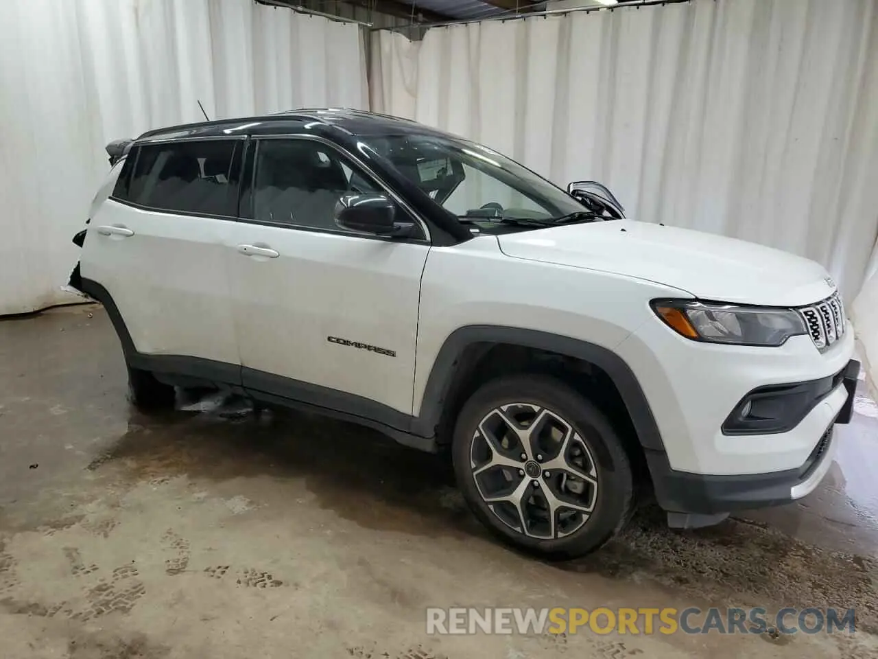 4 Photograph of a damaged car 3C4NJDCN3ST509992 JEEP COMPASS 2025