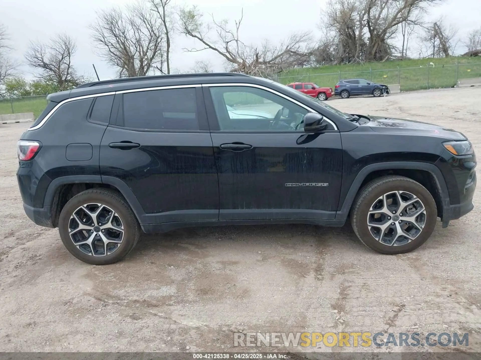 13 Фотография поврежденного автомобиля 3C4NJDCN3ST541115 JEEP COMPASS 2025