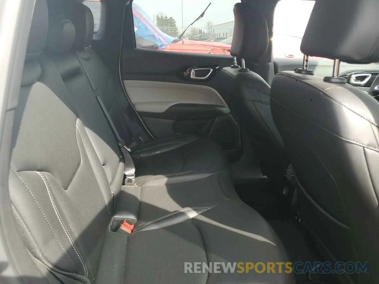 10 Photograph of a damaged car 3C4NJDCN5ST535008 JEEP COMPASS 2025