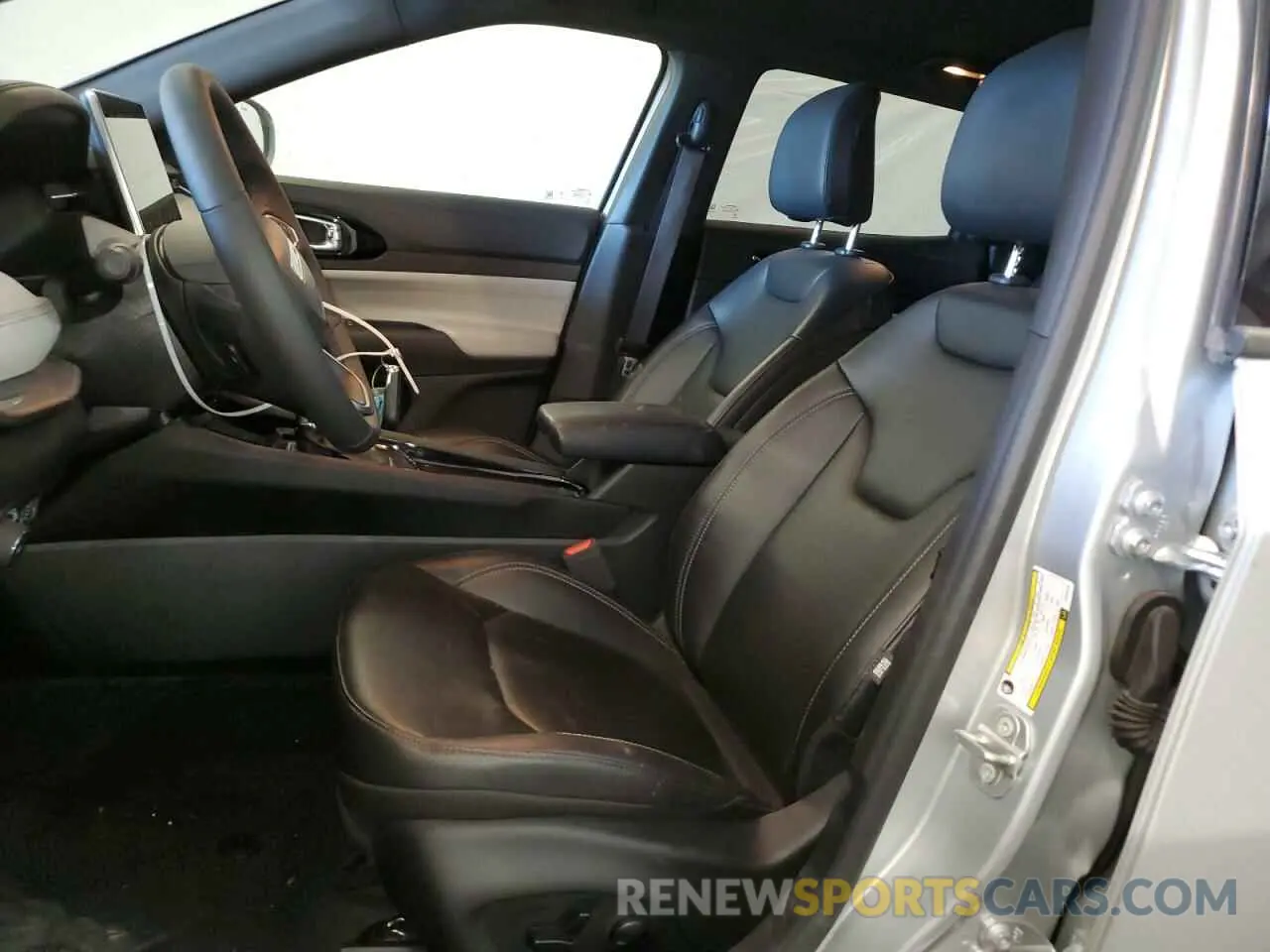 7 Фотография поврежденного автомобиля 3C4NJDCN6ST524292 JEEP COMPASS 2025