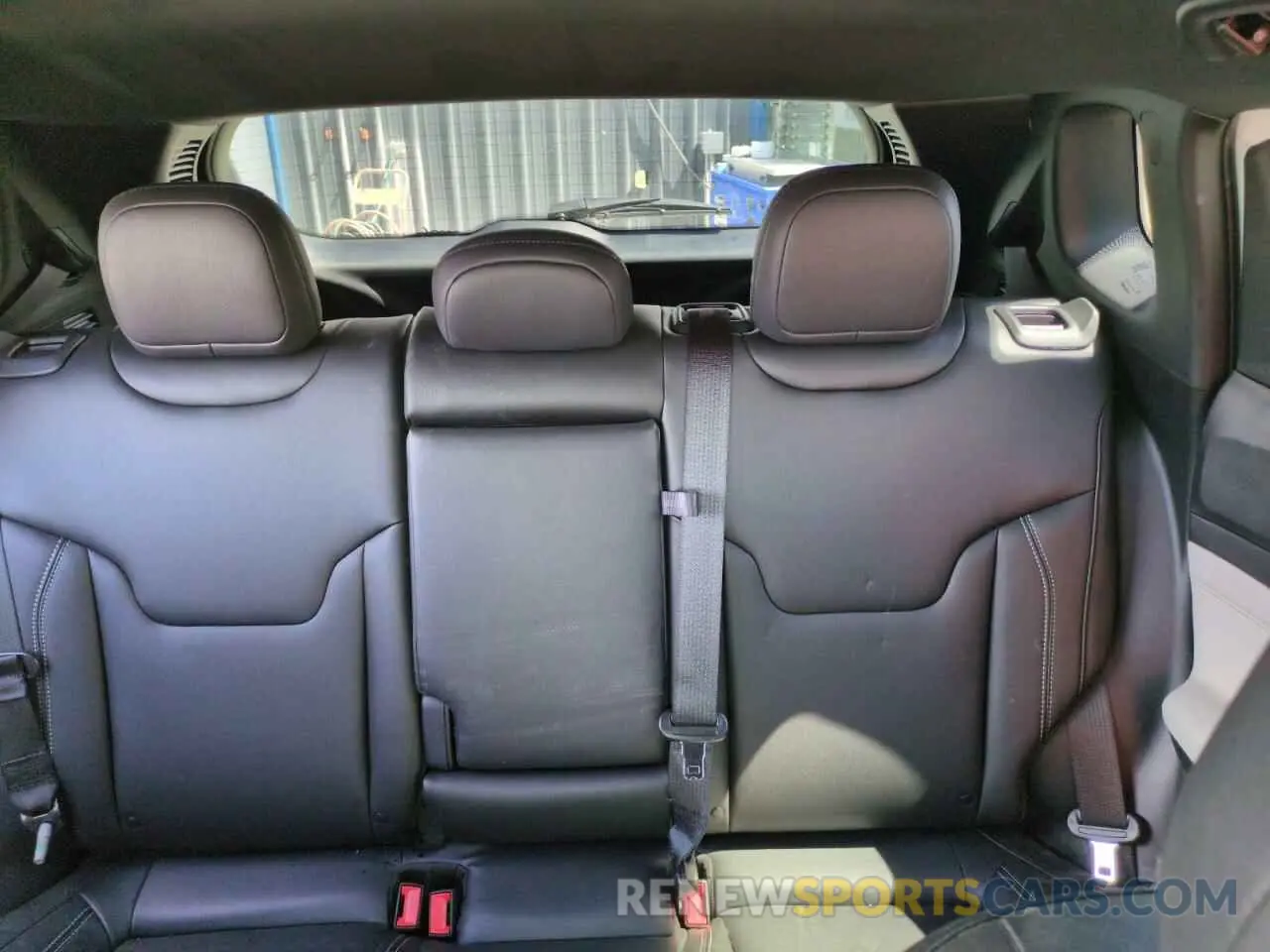 10 Photograph of a damaged car 3C4NJDCN6ST565411 JEEP COMPASS 2025