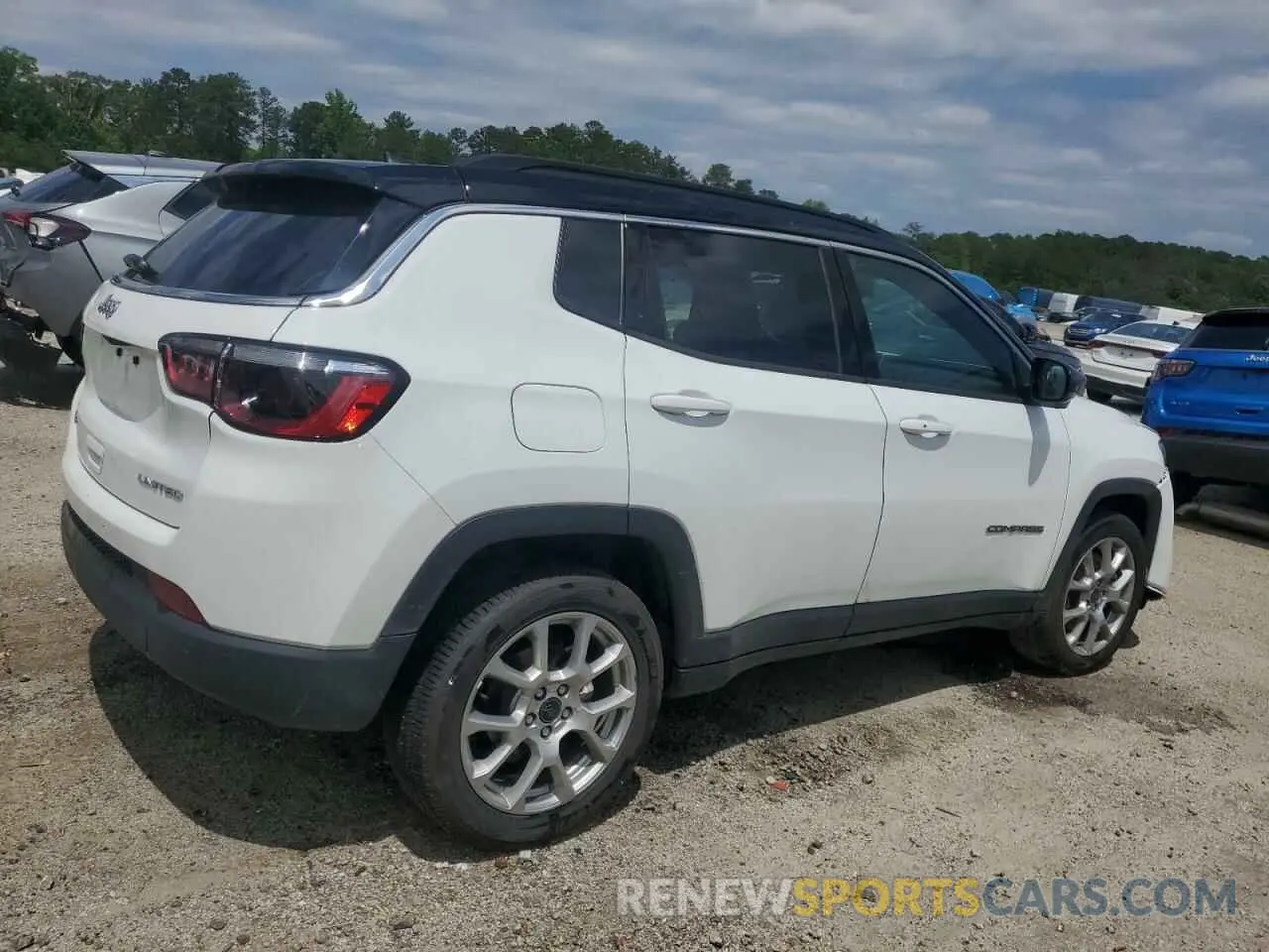 3 Photograph of a damaged car 3C4NJDCNXST508094 JEEP COMPASS 2025