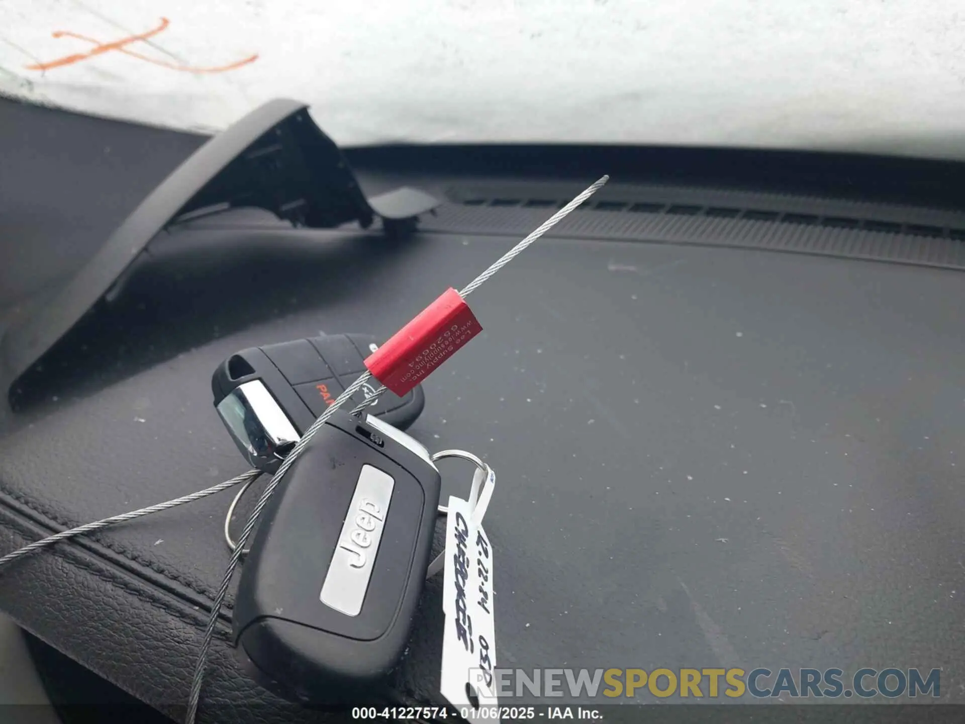 11 Photograph of a damaged car 3C4NJDCNXST535957 JEEP COMPASS 2025