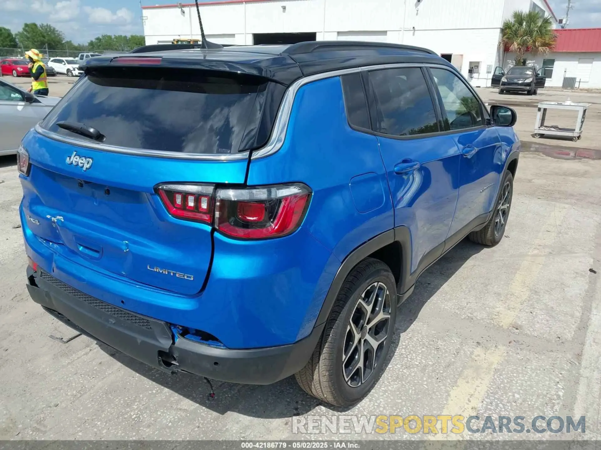 4 Photograph of a damaged car 3C4NJDCNXST549907 JEEP COMPASS 2025