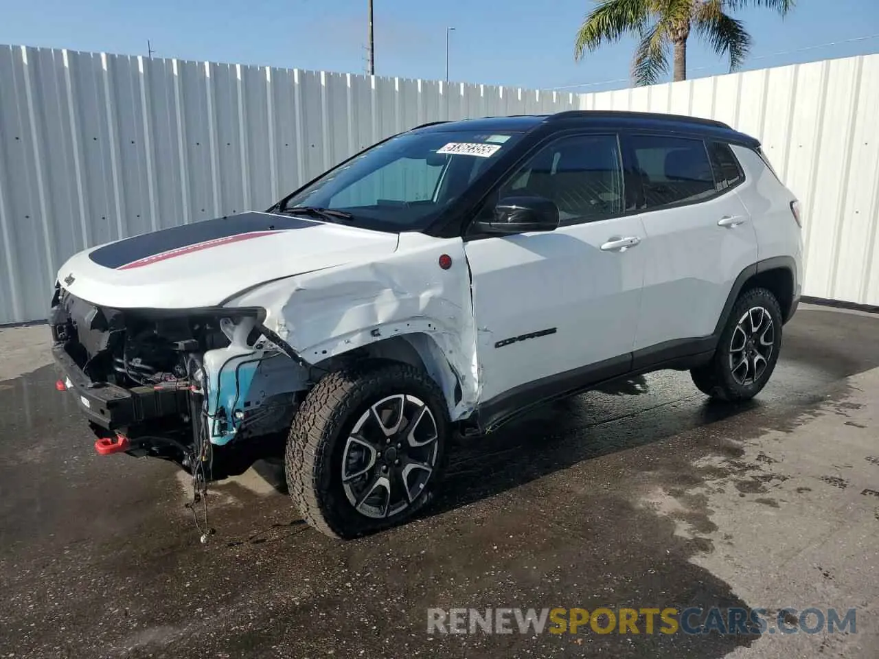 1 Photograph of a damaged car 3C4NJDDN0ST532435 JEEP COMPASS 2025