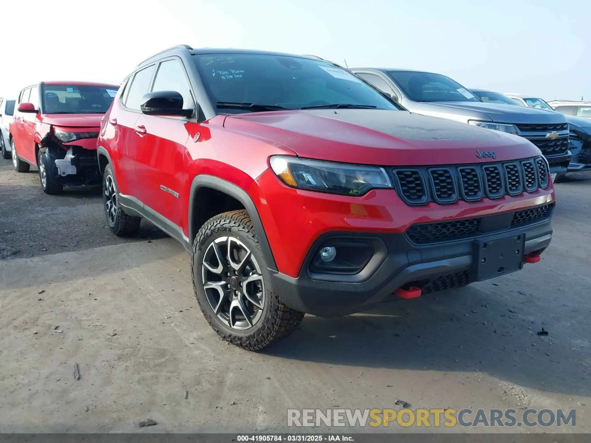 1 Photograph of a damaged car 3C4NJDDN0ST551132 JEEP COMPASS 2025