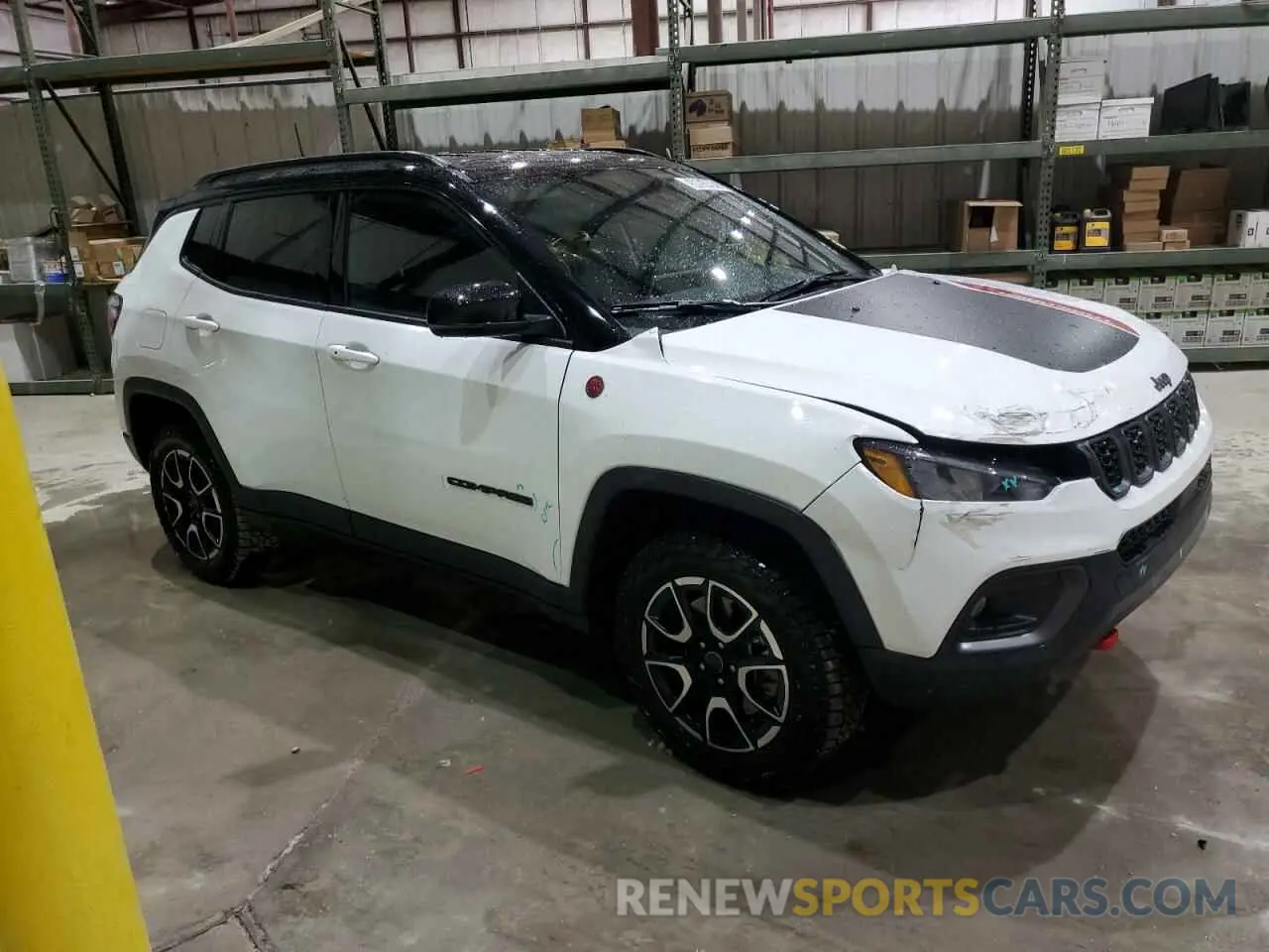 4 Photograph of a damaged car 3C4NJDDN2ST564321 JEEP COMPASS 2025