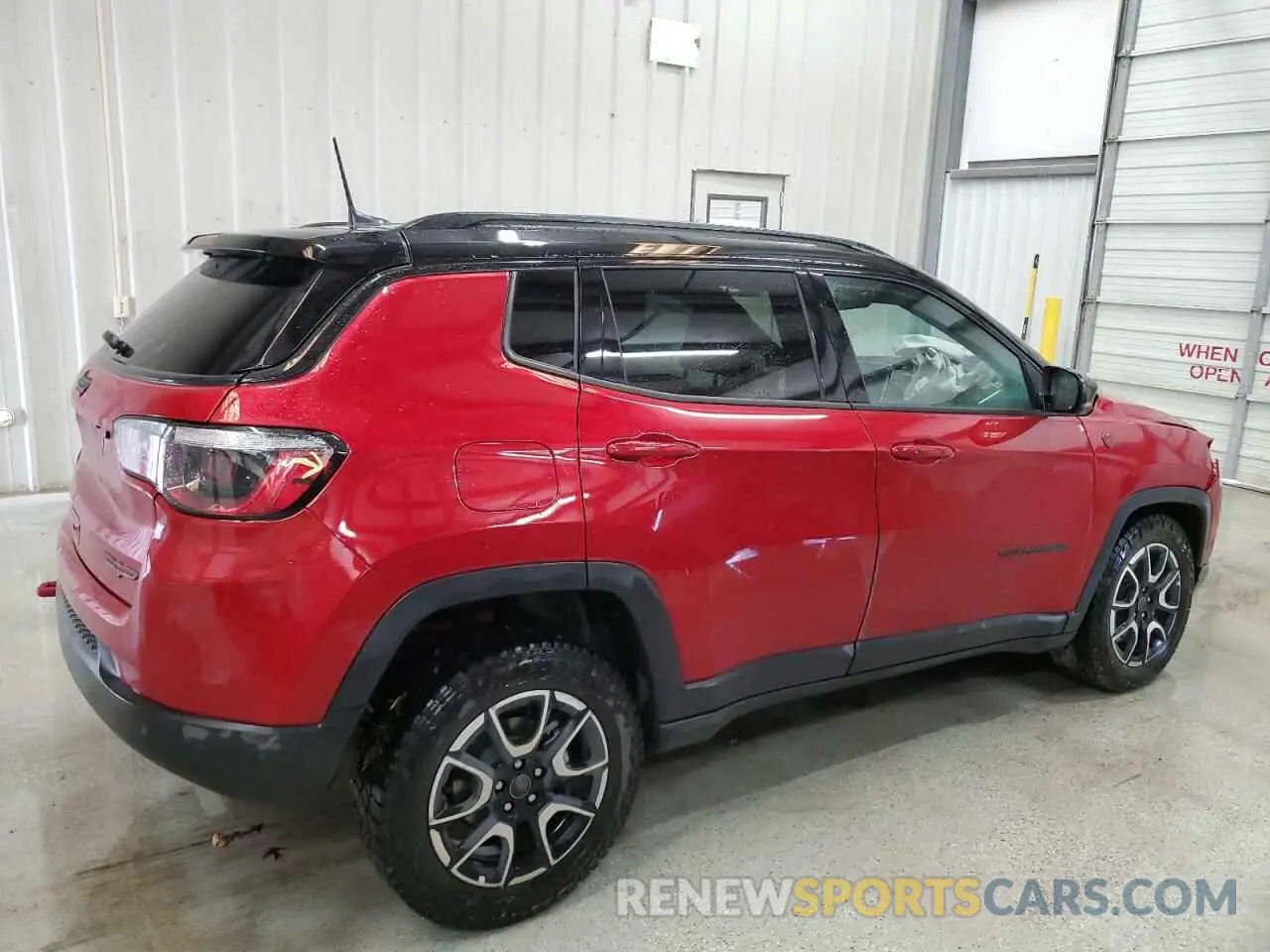 3 Photograph of a damaged car 3C4NJDDN3ST523745 JEEP COMPASS 2025