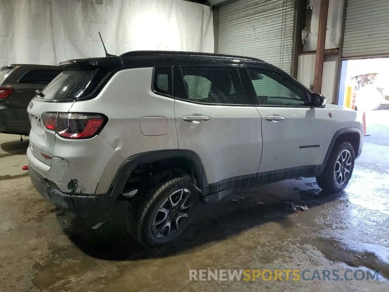 3 Photograph of a damaged car 3C4NJDDN7ST507306 JEEP COMPASS 2025