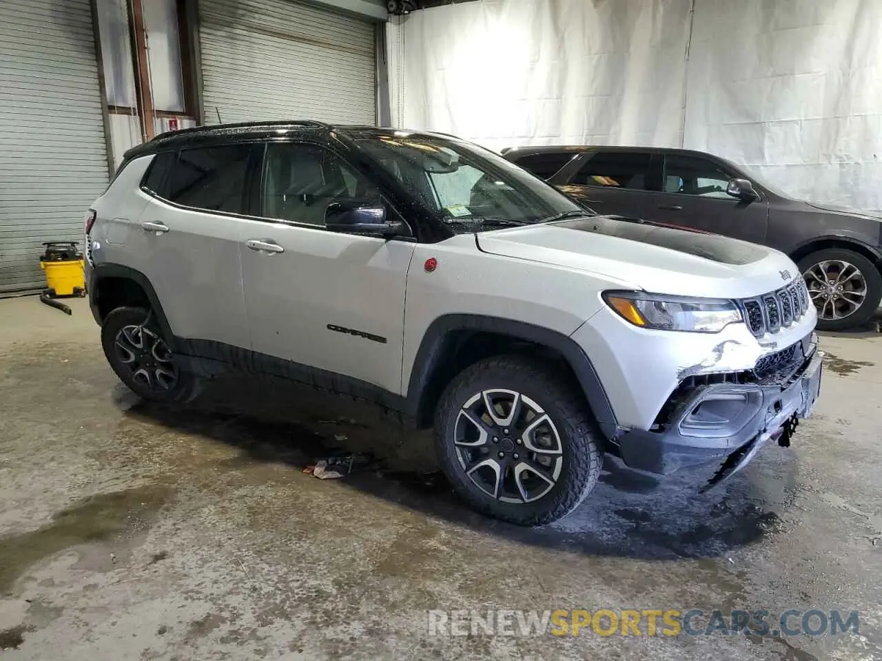4 Photograph of a damaged car 3C4NJDDN7ST507306 JEEP COMPASS 2025