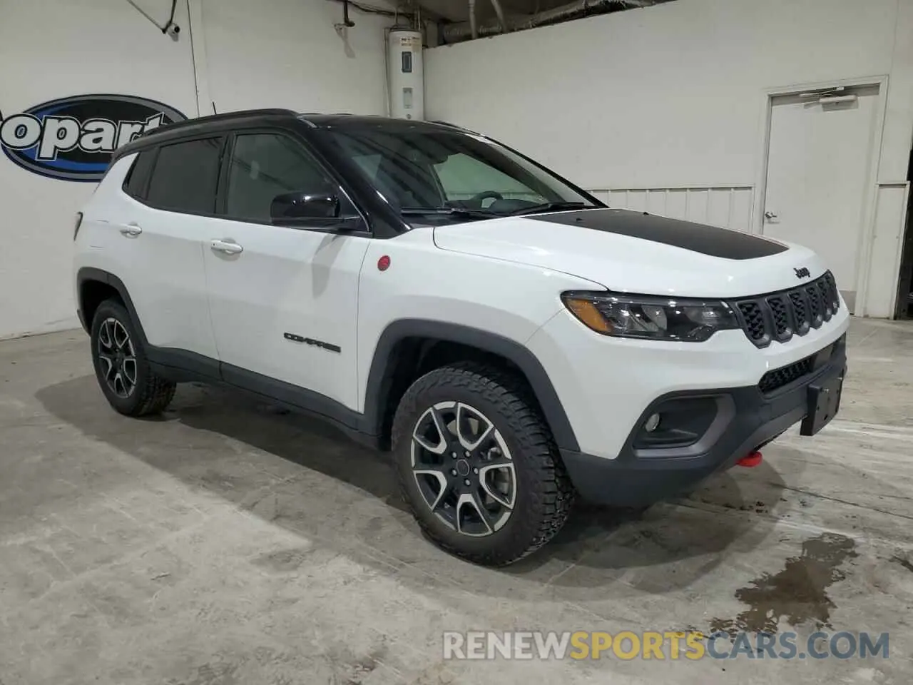 4 Photograph of a damaged car 3C4NJDDN7ST522985 JEEP COMPASS 2025
