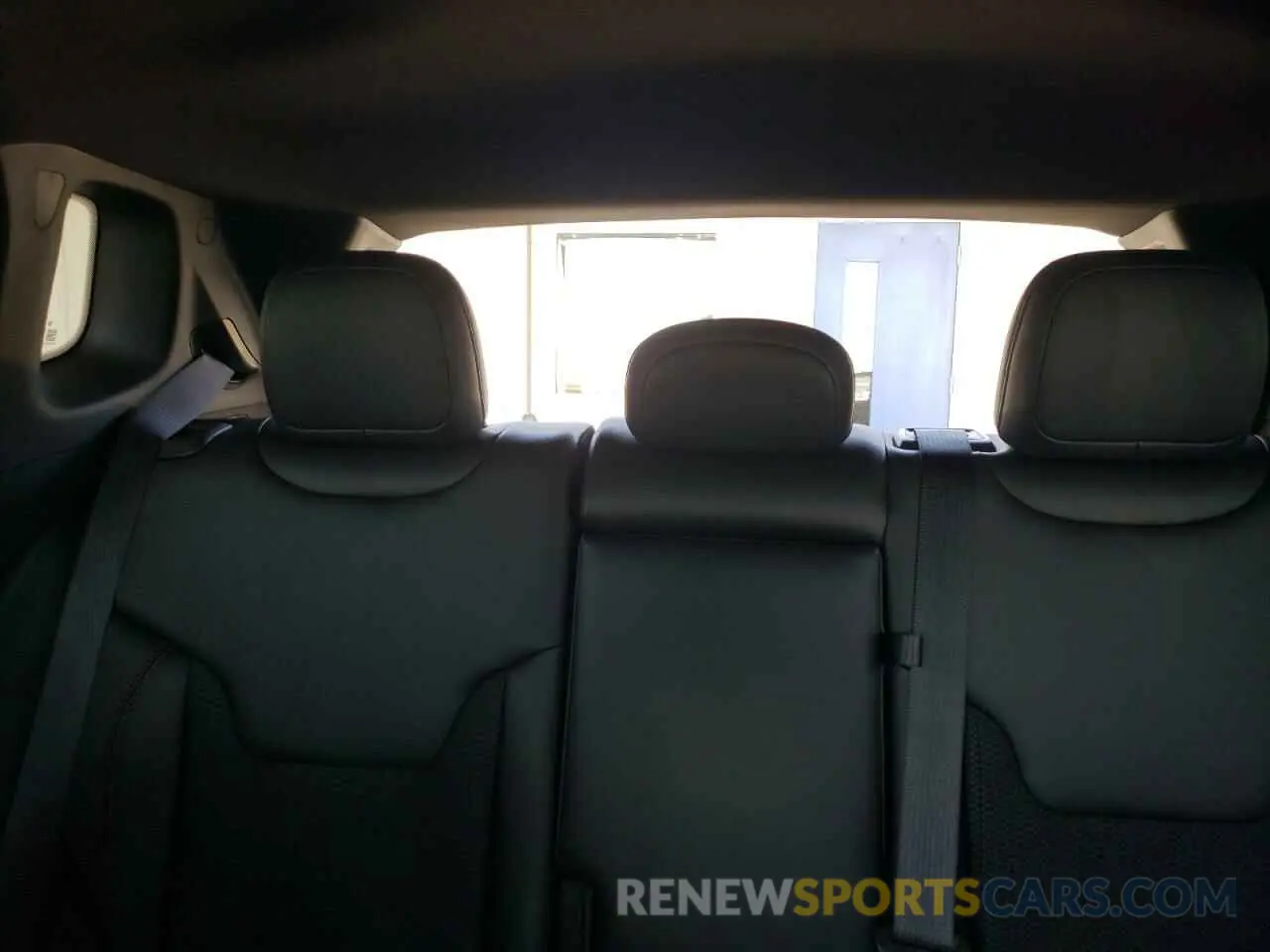 10 Photograph of a damaged car 3C4NJDDN7ST557719 JEEP COMPASS 2025