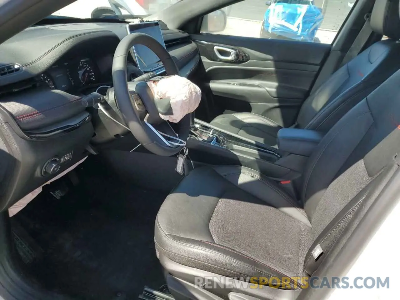 7 Фотография поврежденного автомобиля 3C4NJDDN8ST521280 JEEP COMPASS 2025