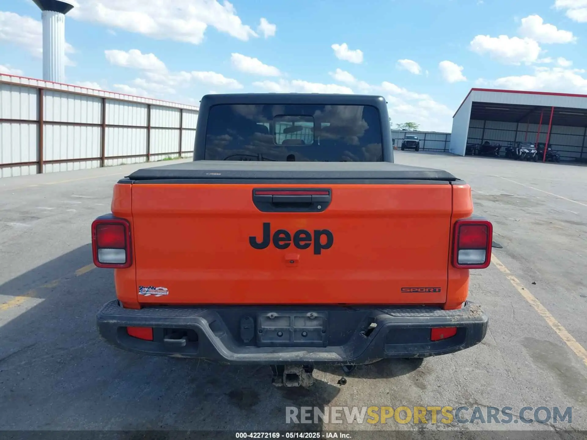 16 Photograph of a damaged car 1C6HJTAG1LL154854 JEEP GLADIATOR 2020