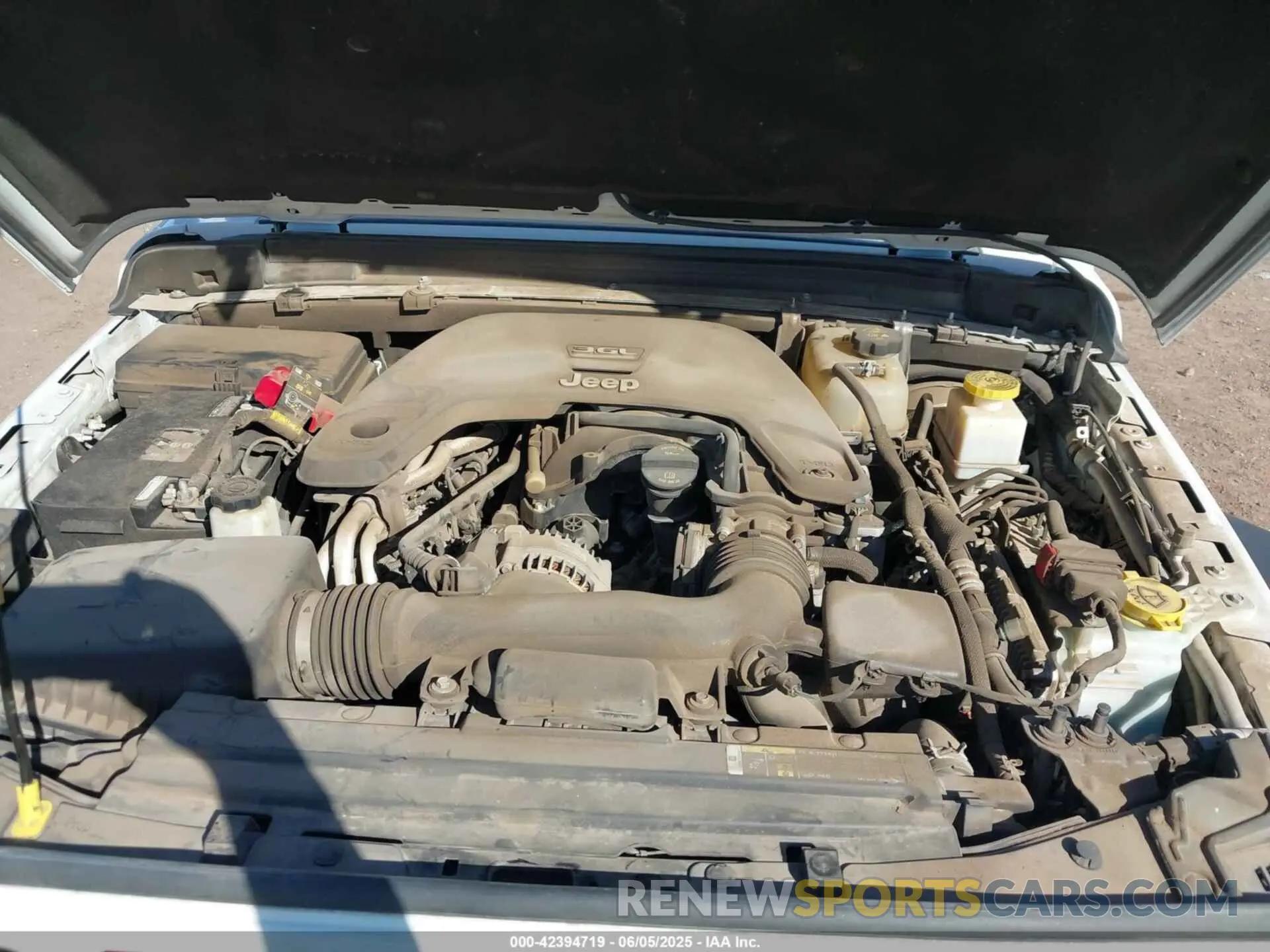 10 Photograph of a damaged car 1C6HJTAG1LL186428 JEEP GLADIATOR 2020
